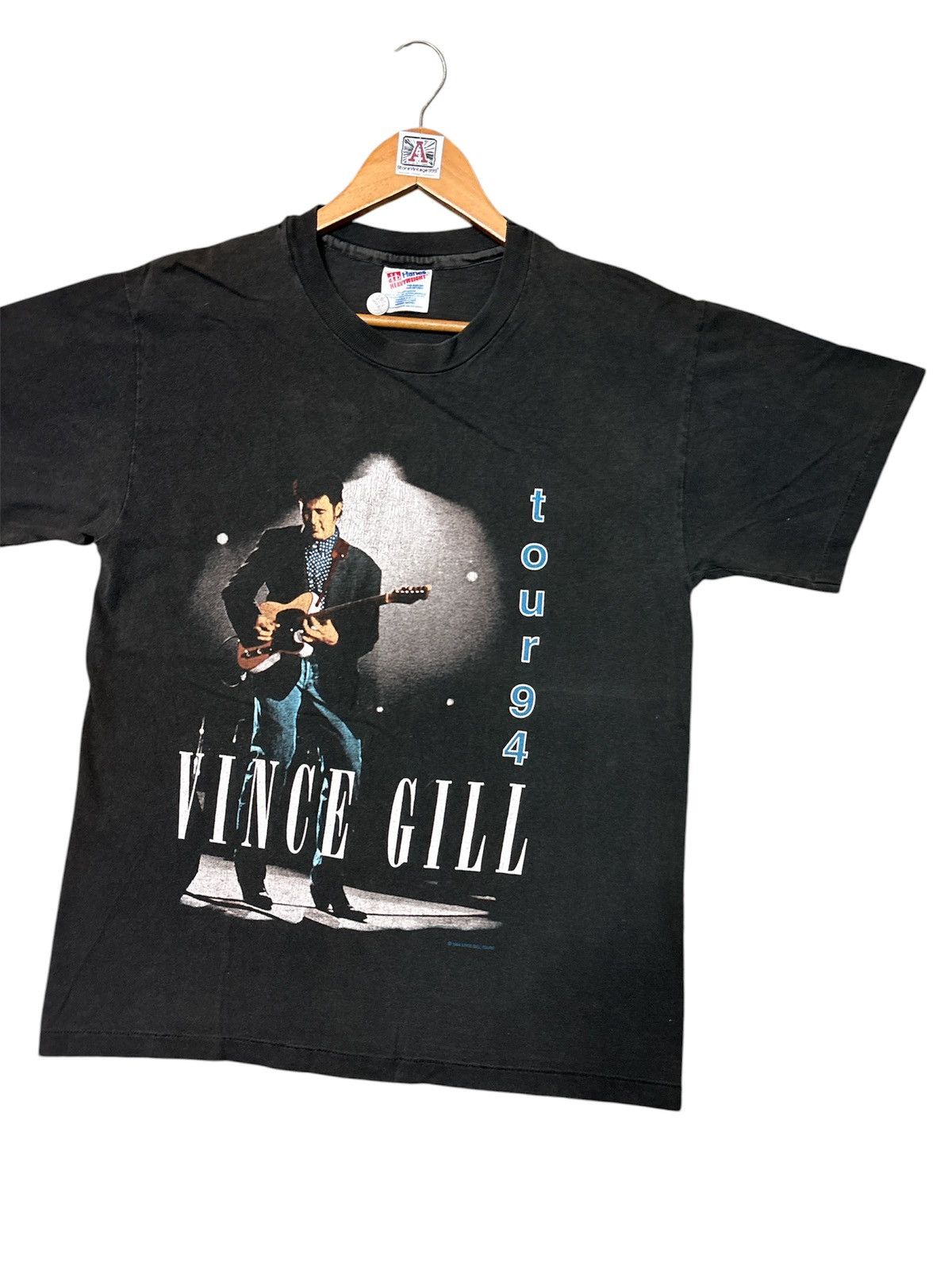 Band Tees ‼️RARE‼️VINTAGE 1994 VINCE GILL TOUR TSHIRT TEE💥 Size US M / EU 48-50 / 2 - 2 Thumbnail
