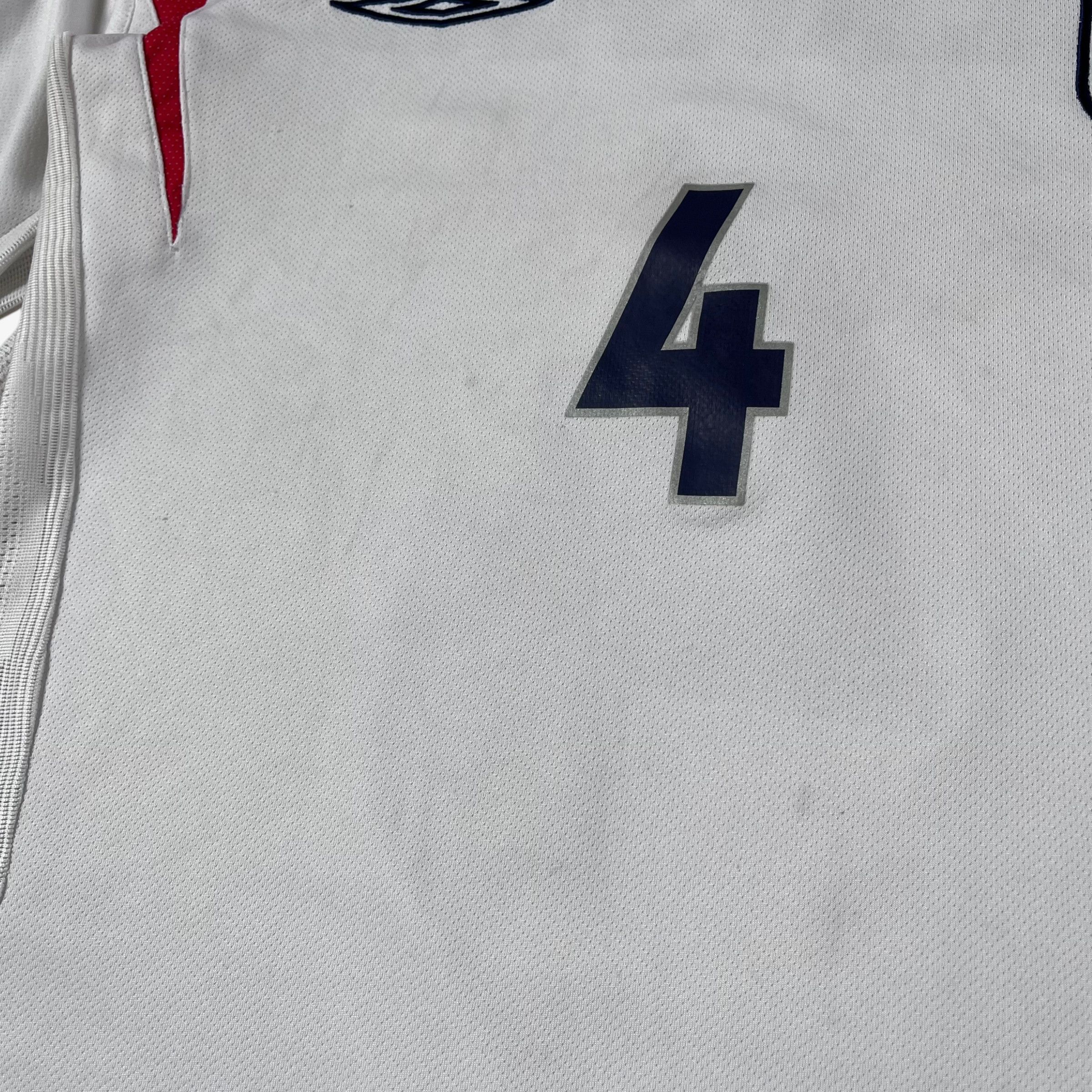 Umbro Vintage Y2K Men's England 2006 Gerrard 4 Home Jersey Size US S / EU 44-46 / 1 - 11 Thumbnail