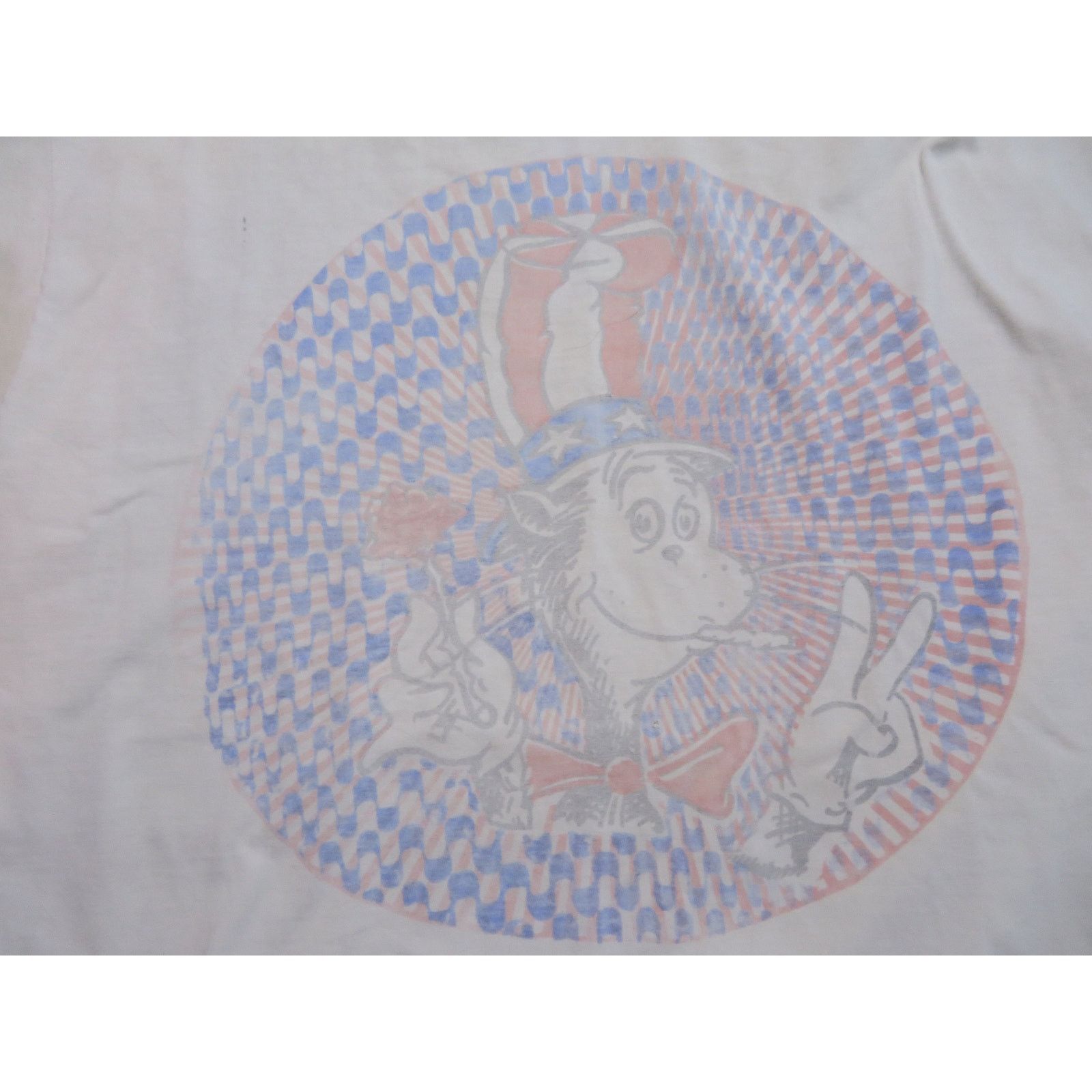 Other Dr Seuss Smoking a Joint Peace Sign T-Shirt Sz XL Distressed Size US XL / EU 56 / 4 - 4 Thumbnail