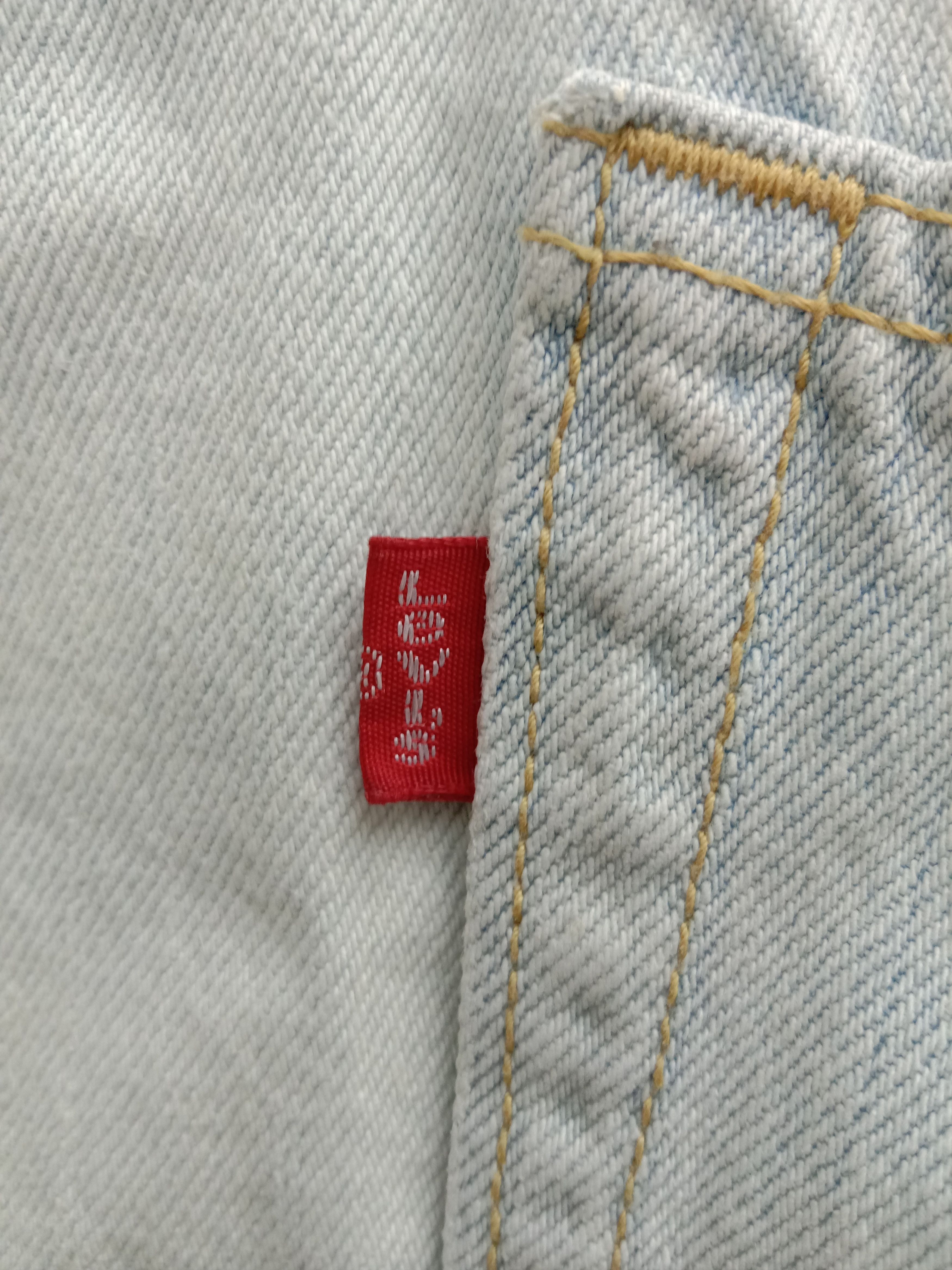 Levi's Vintage Levi’s 501 Jeans Light Wash Bleach Denim Size US 32 / EU 48 - 10 Thumbnail