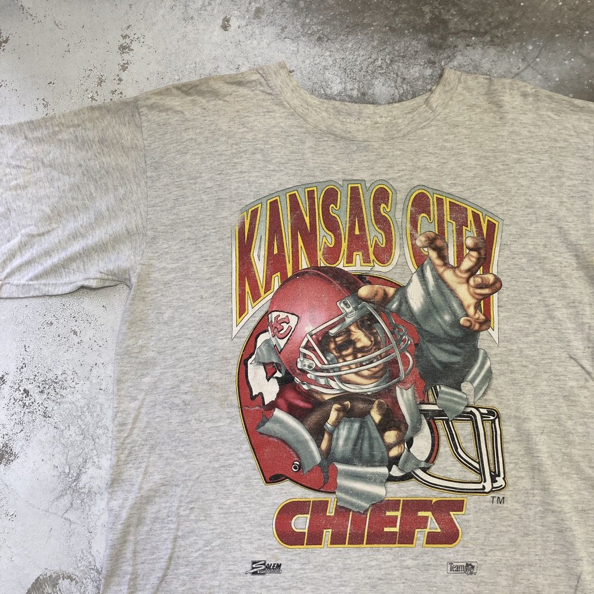 NFL × Salem Sportswear × Vintage Vintage 90s Kansas City Chiefs Football Size US L / EU 52-54 / 3 - 3 Thumbnail