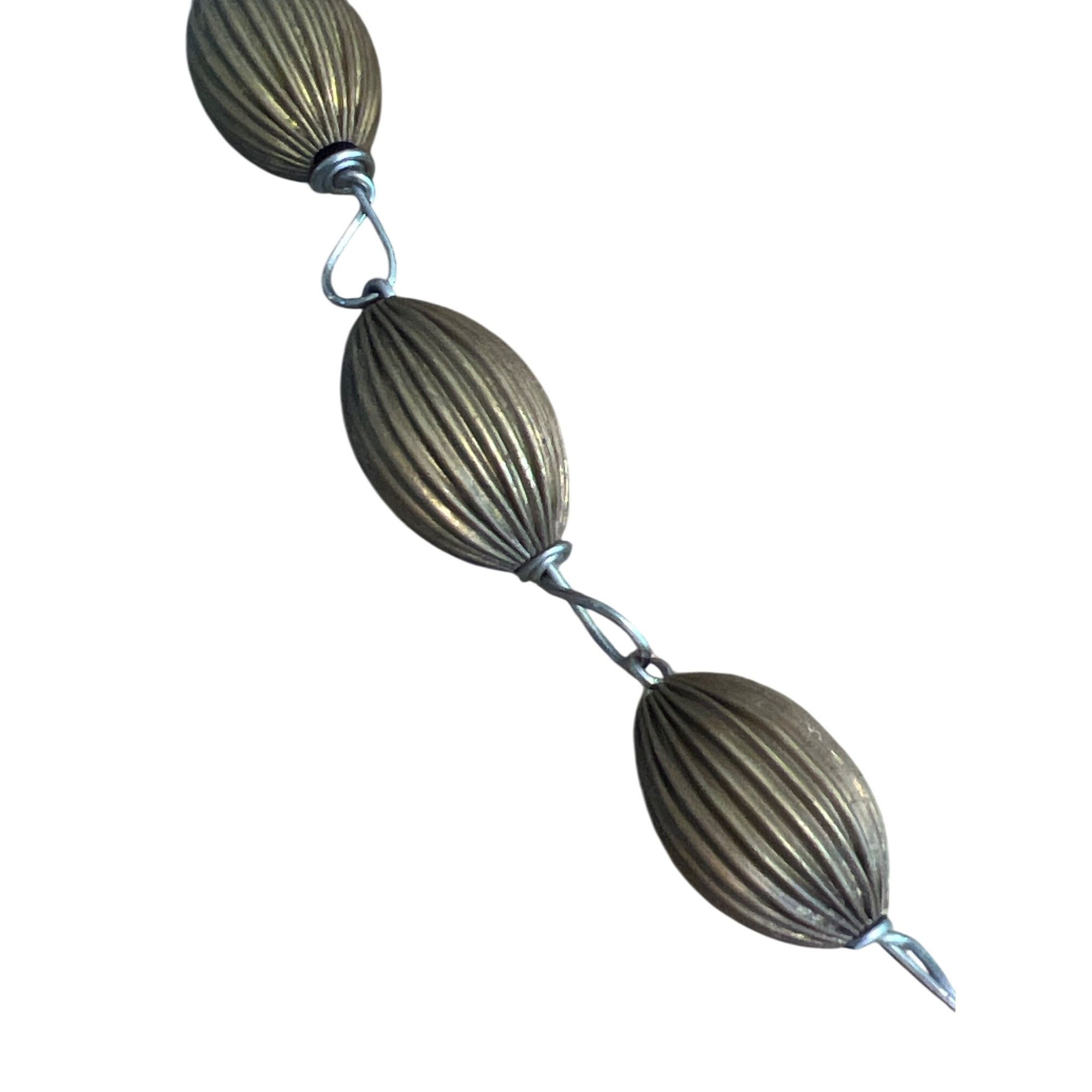 Other Vintage Cross Pendant Necklace Ribbed Beads Silver Tone Cros Size ONE SIZE - 3 Thumbnail