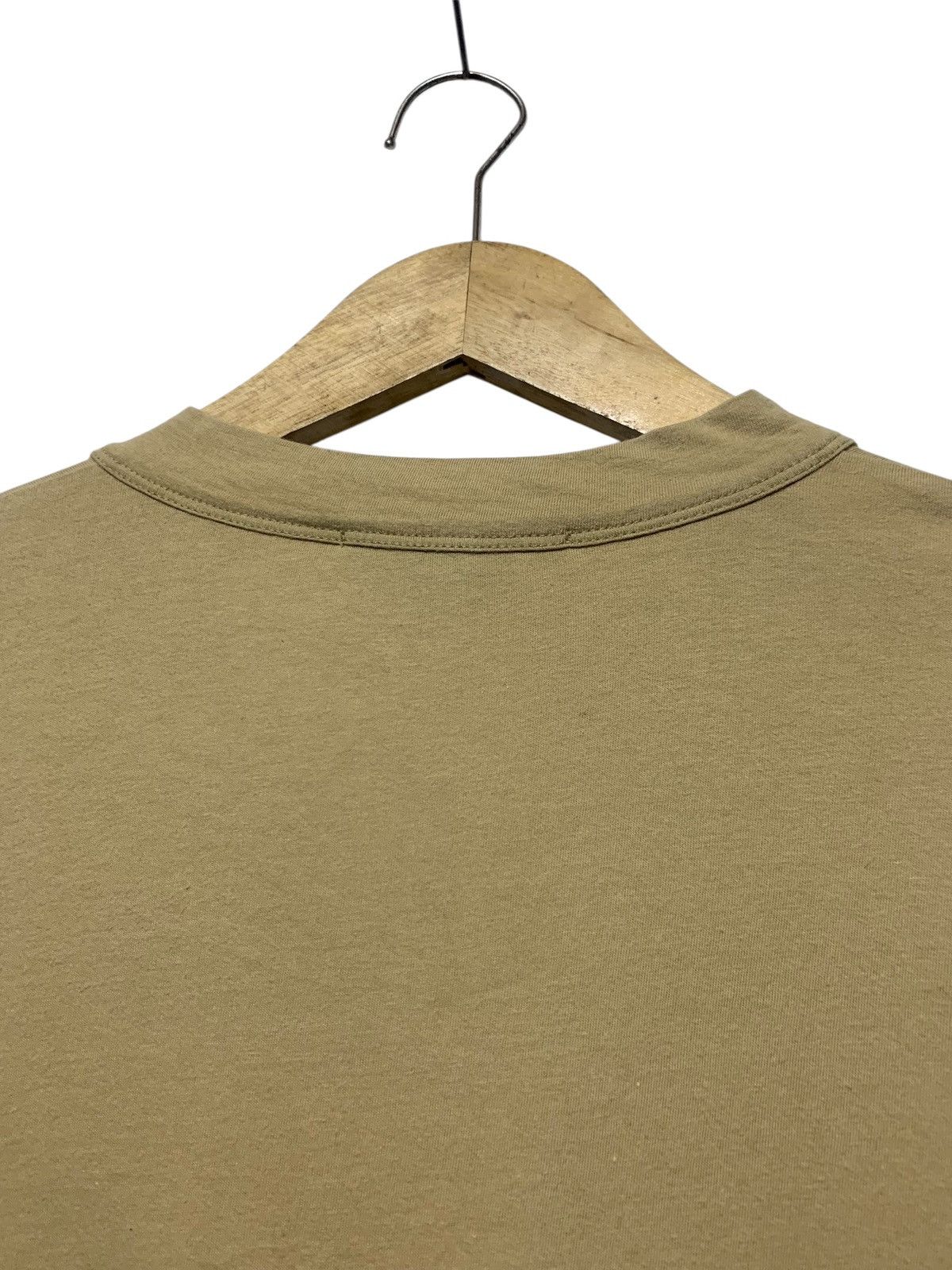 Gucci Gucci Tom Ford beige button tee Size US S / EU 44-46 / 1 - 9 Thumbnail