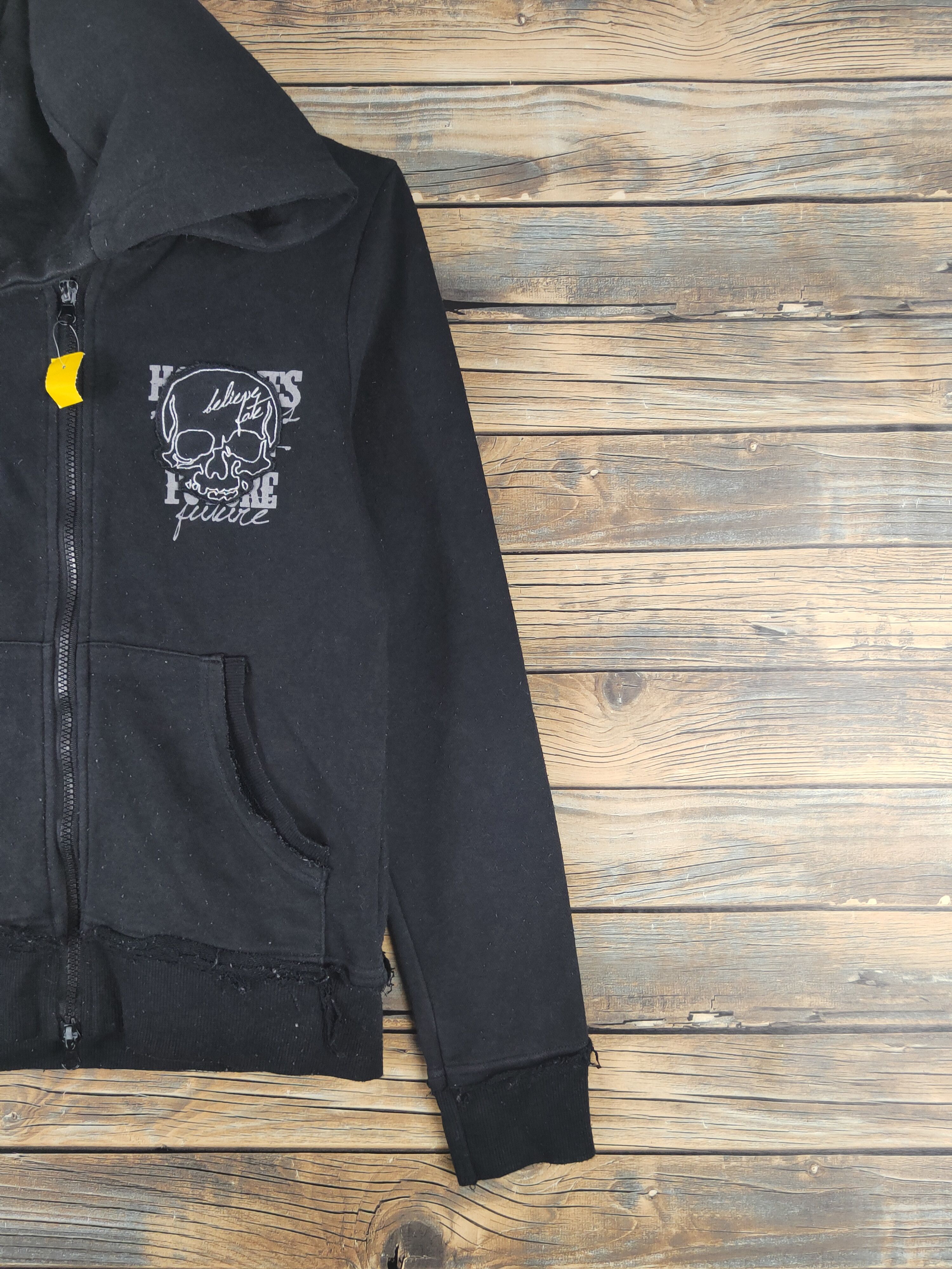 Japanese Brand DL Wonder Facts skull Black Hoodie Sweaters #2517 Size US S / EU 44-46 / 1 - 7 Thumbnail