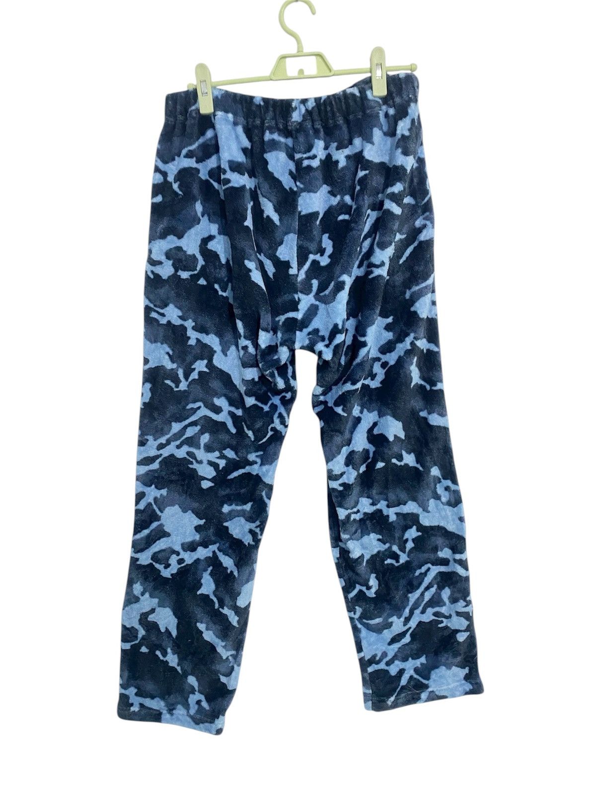 Champion 1Set Champion Fleece Sweatshirts and Camo Blue Pants Size US M / EU 48-50 / 2 - 3 Thumbnail