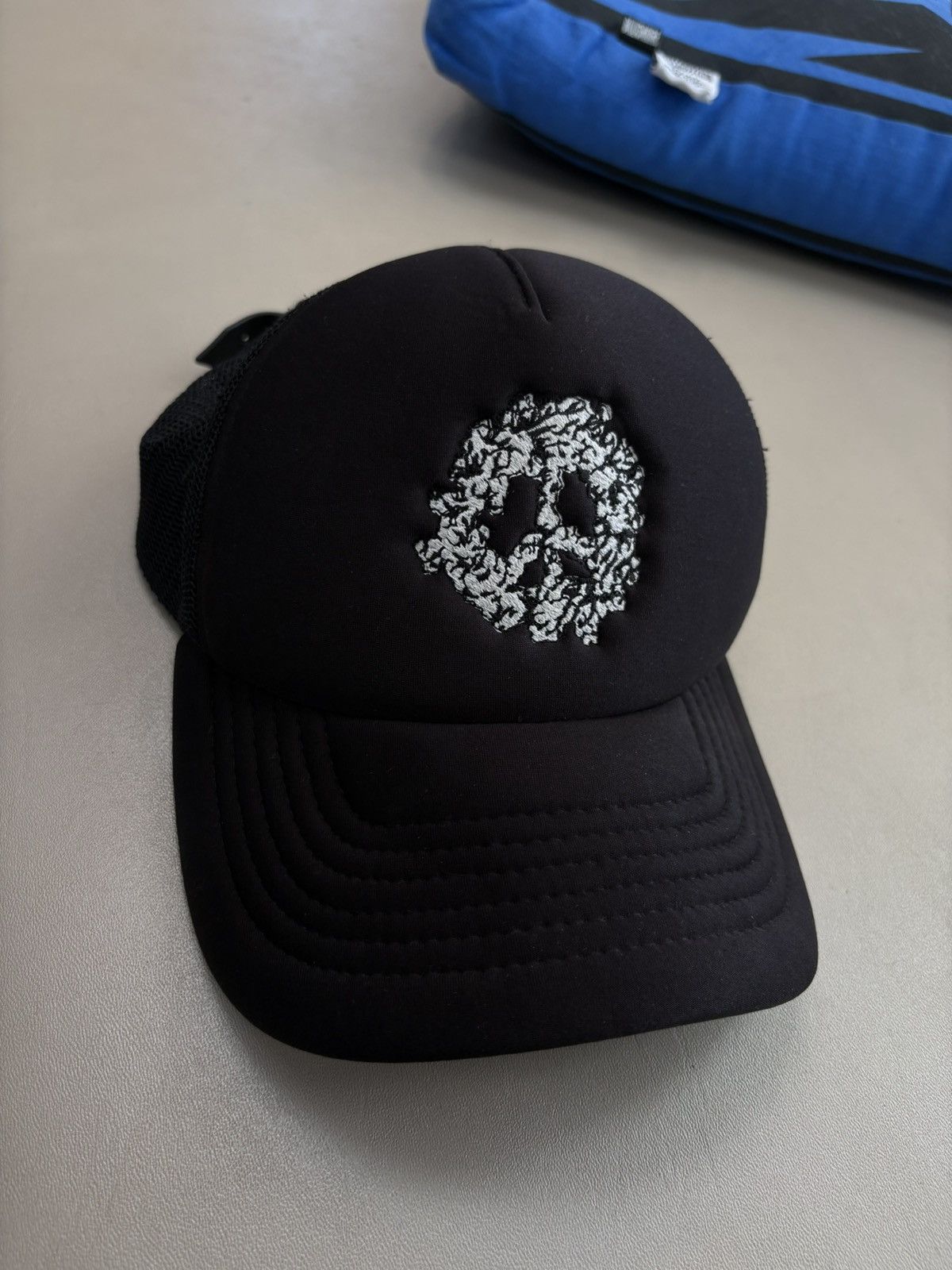DENIM TEARS Cotton Peace Wreath Trucker Size ONE SIZE - 1 Thumbnail