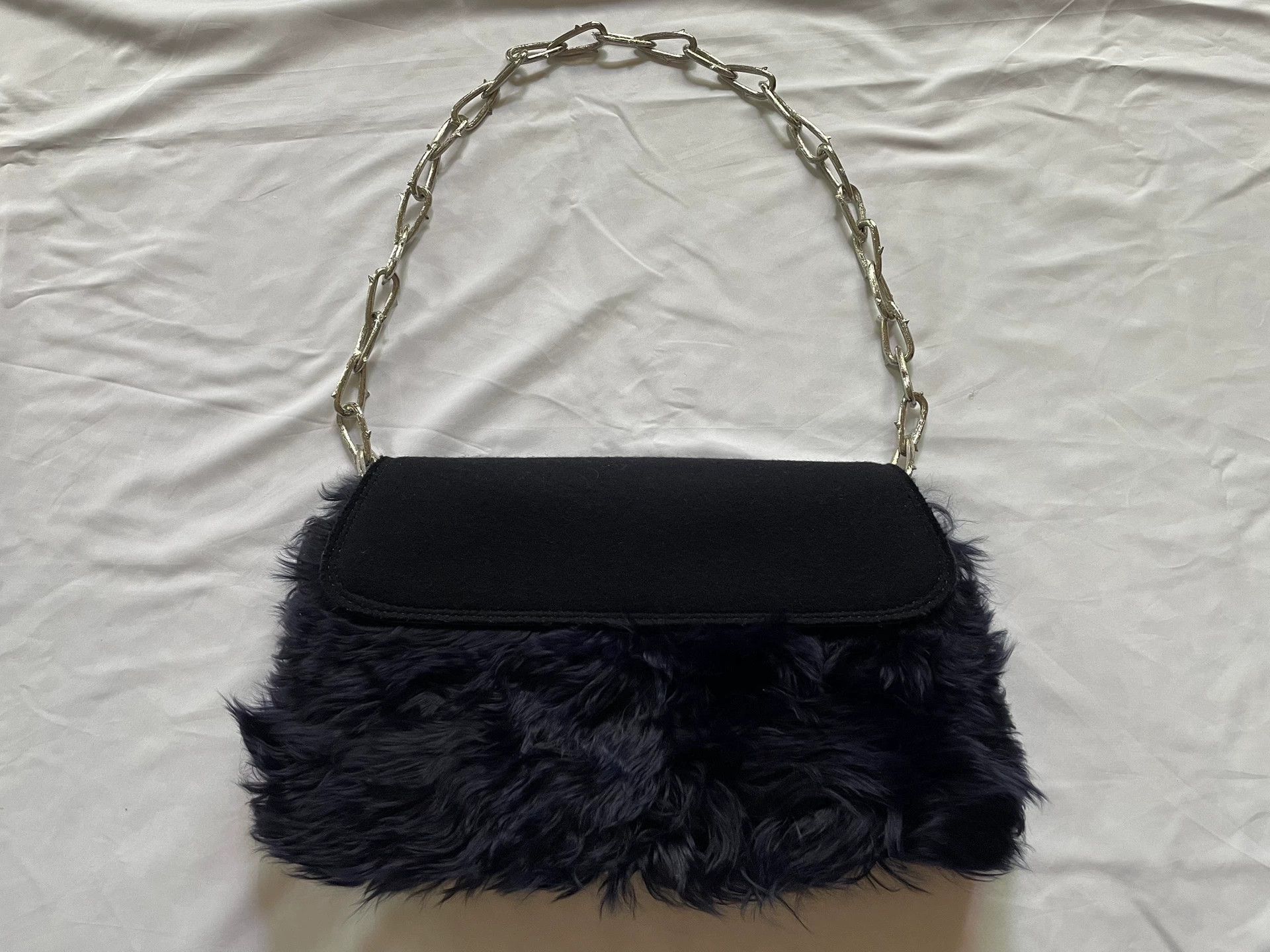Undercover stylish furry chain handle shoulder bag Size ONE SIZE - 1 Thumbnail