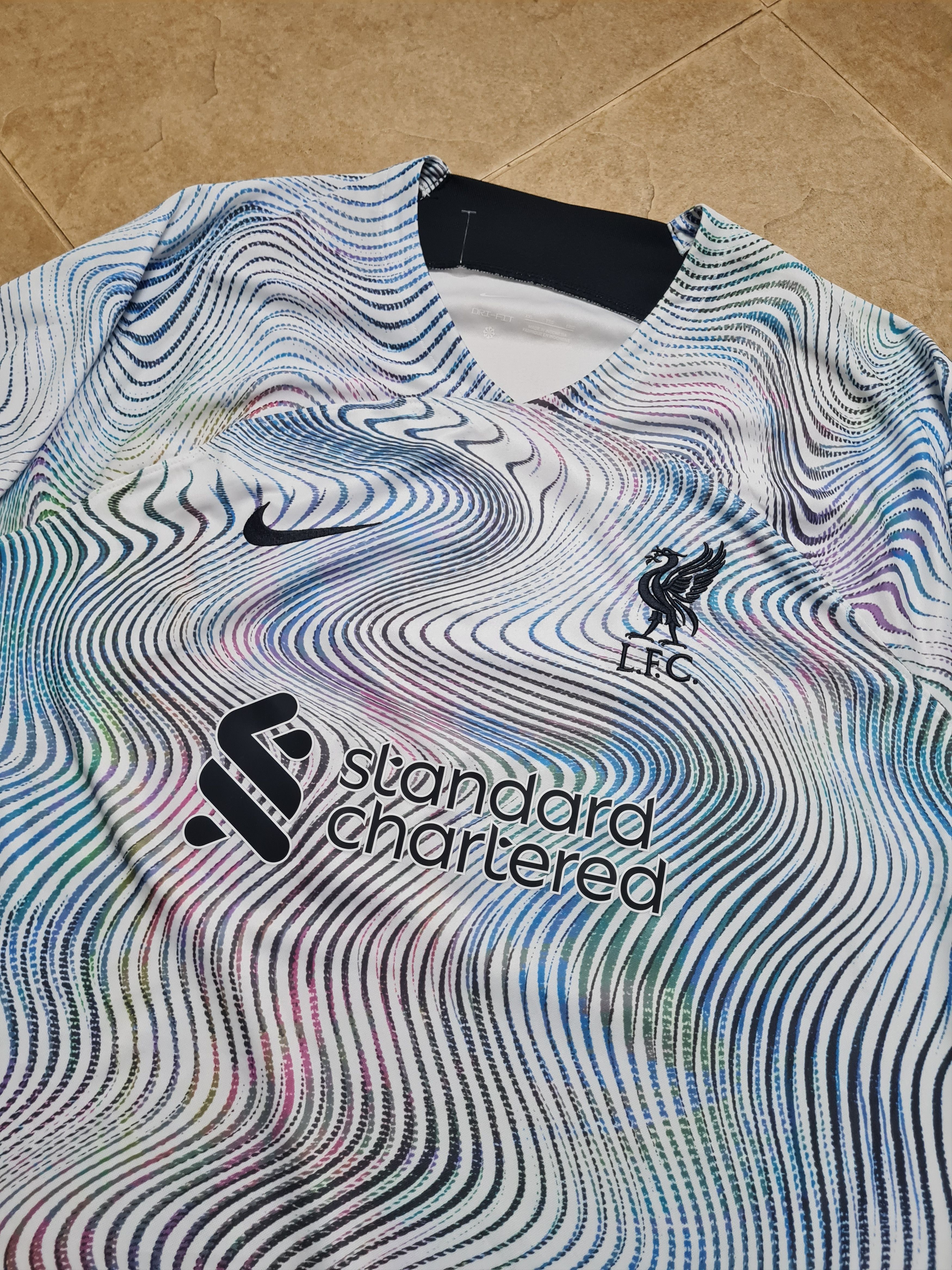 Nike Jersey Liverpool FC 2022-23 Soccer Shirt Nike DN2715-101 Size US XL / EU 56 / 4 - 2 Thumbnail