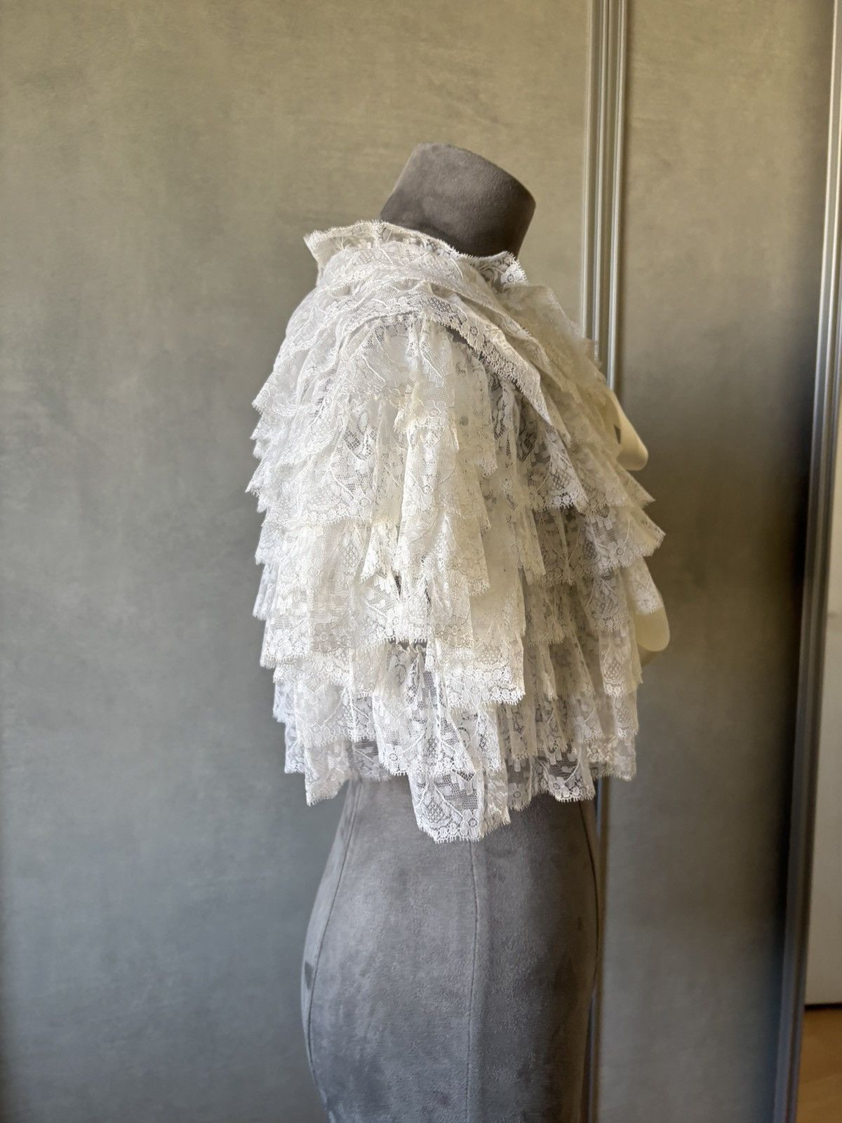 Dior Christian Dior Lace Capelet Satin Bows, circa 20th century Size S / US 4 / IT 40 - 4 Thumbnail