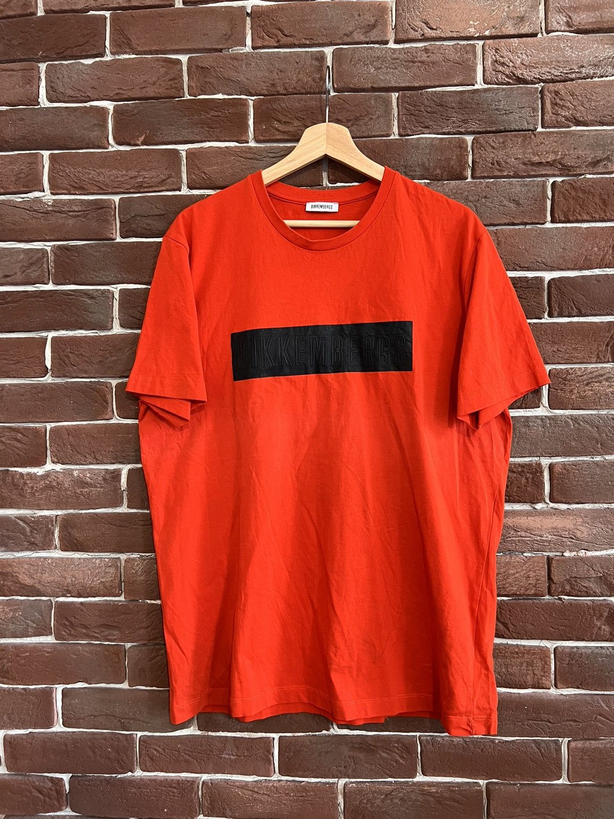 Dirk Bikkembergs Dirk Bikkembergs Logo Hype Tshirt XL Orange Soccer Size US XL / EU 56 / 4 - 1 Thumbnail