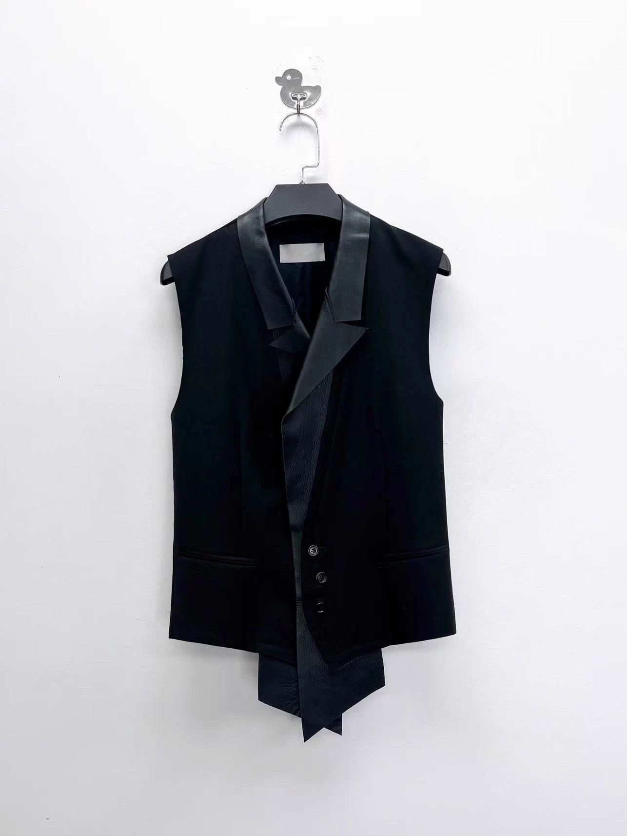Dior Homme Black Collar Satin Wool Lambskin Waistcoat 46