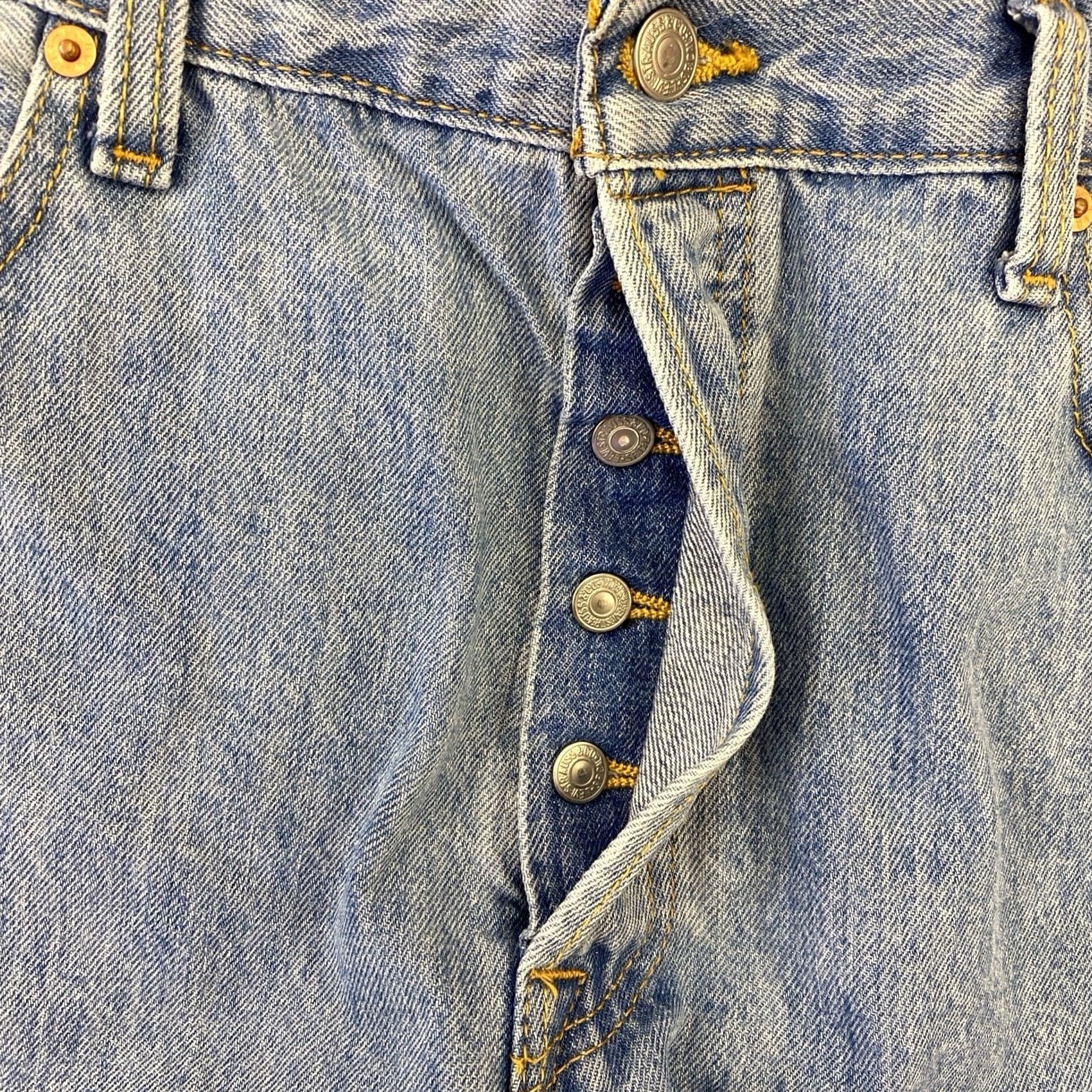 Levi's Levi's 501 Jeans Blue Straight Leg 36x29 Button Classic Logo 90s Cowboys USA Men’s Regular Denim Jeans Vintage? Size US 36 / EU 52 - 3 Thumbnail
