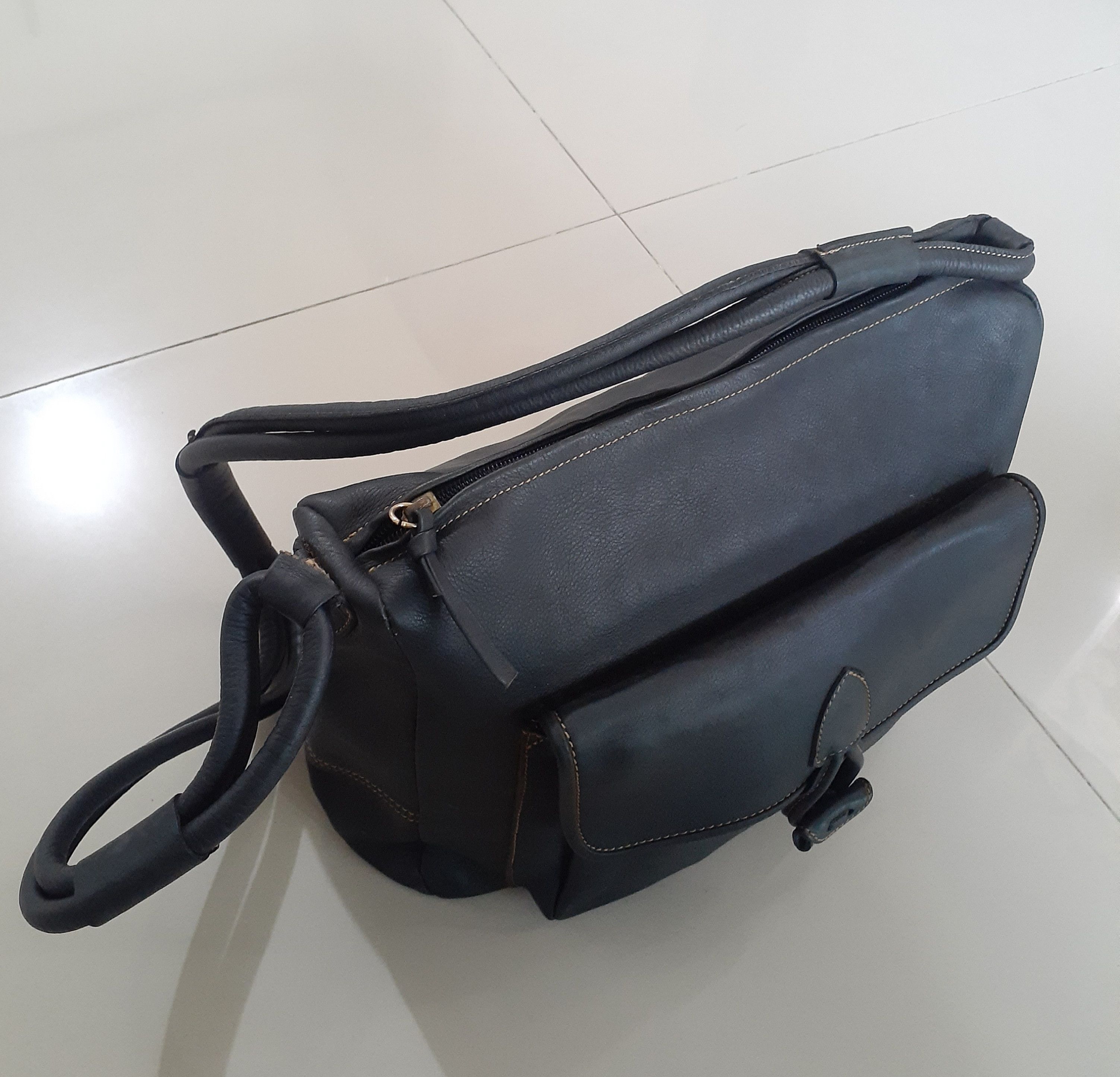 Bally × Vintage Vintage Bally Italy Messenger Crossbody Leather Bag Size ONE SIZE - 1 Thumbnail