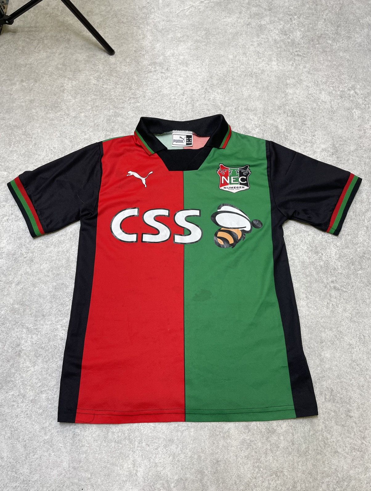 Nike × Puma Puma CSS NEC Nijmegen Home Shirt 2001-2002 Size US M / EU 48-50 / 2 - 3 Thumbnail