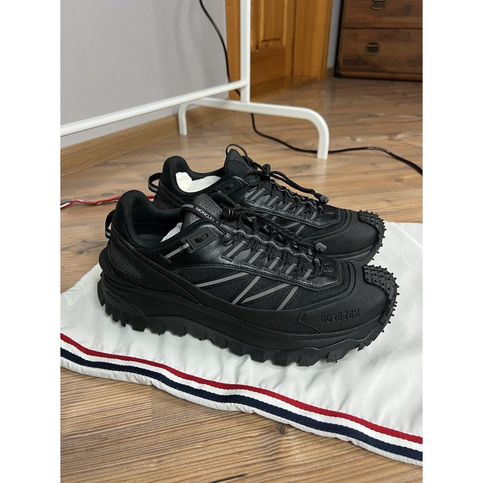 Moncler NWOB Moncler Trailgrip GTX Men`s Black Waterproof Sneakers Size US 10.5 / EU 43-44 - 2 Thumbnail