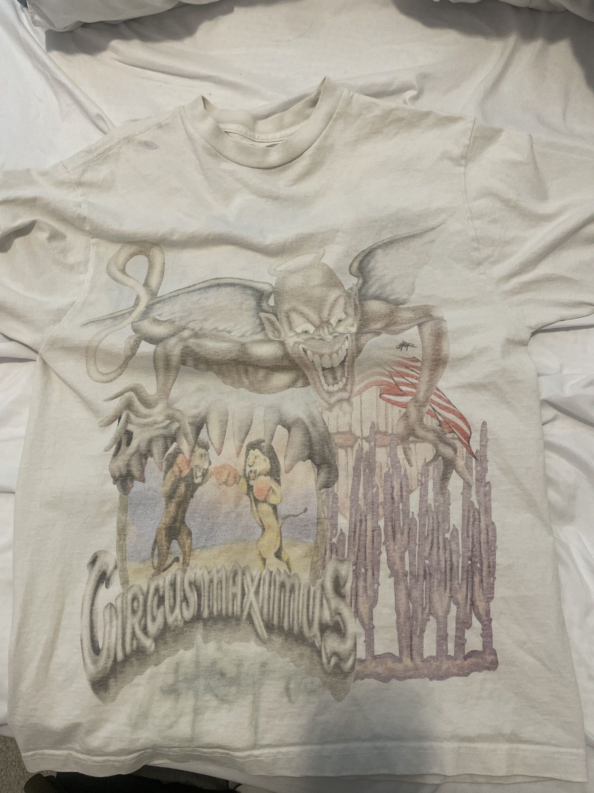 Travis Scott Travis scott circus maximum utopia tshirt Size US M / EU 48-50 / 2 - 1 Thumbnail