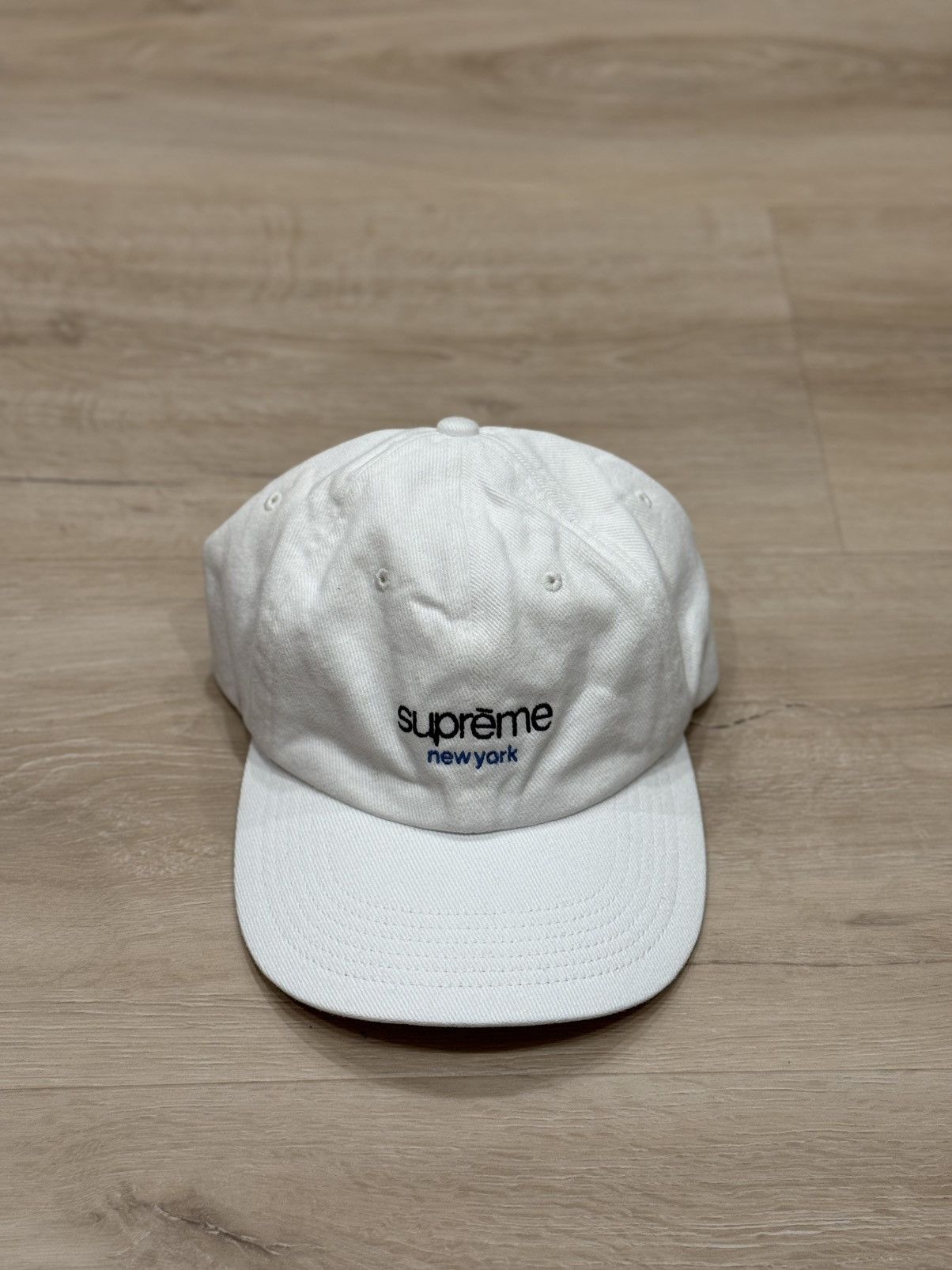帽子 Supreme Classic Logo 6 Panel Supreme Classic Logo 6-Panel (SS23) - $54