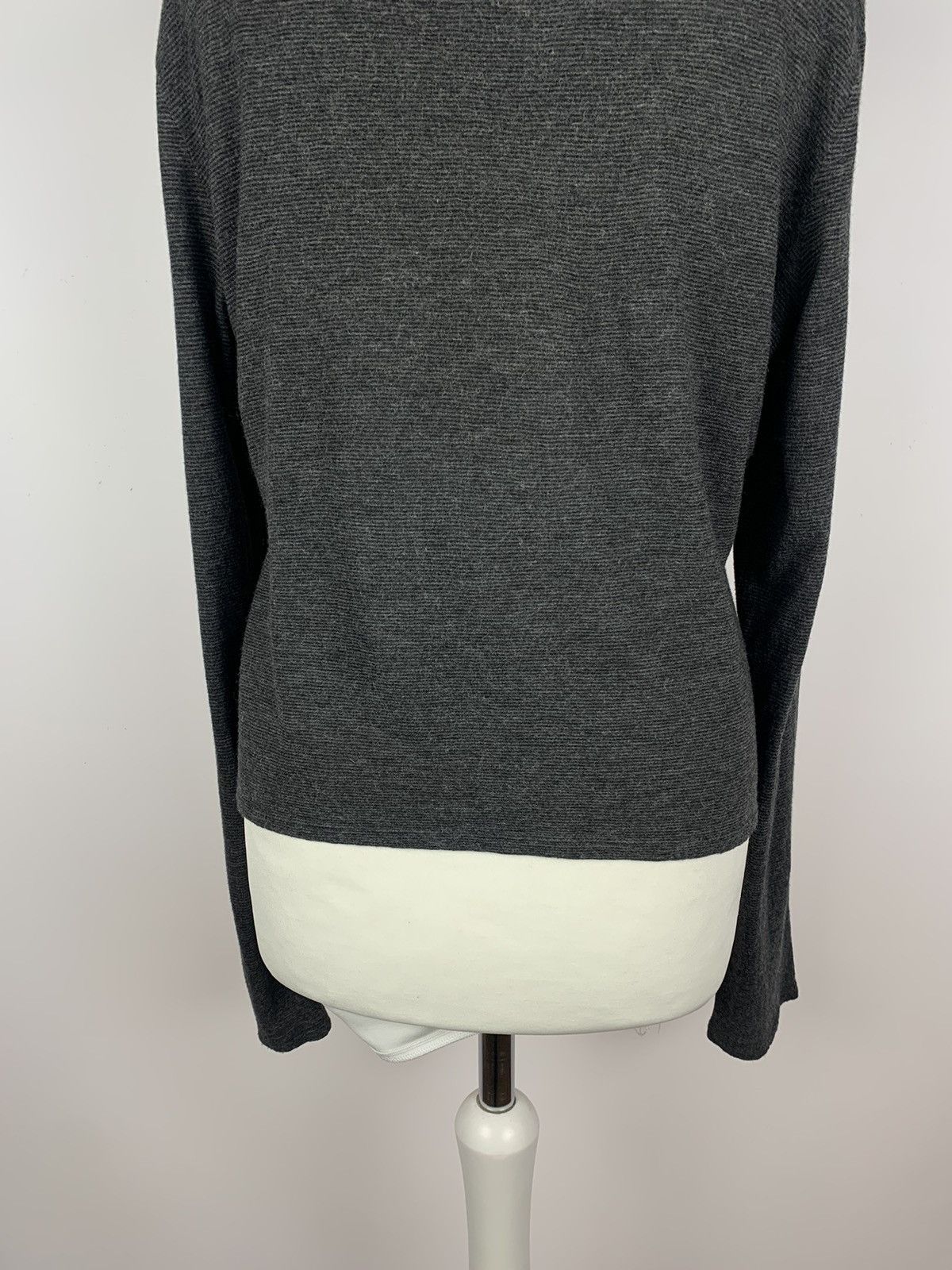 Max Mara Weekend Max Mara Gray Long Sleeve T-Shirt Size XL Luxury Top Size XL / US 12-14 / IT 48-50 - 7 Thumbnail