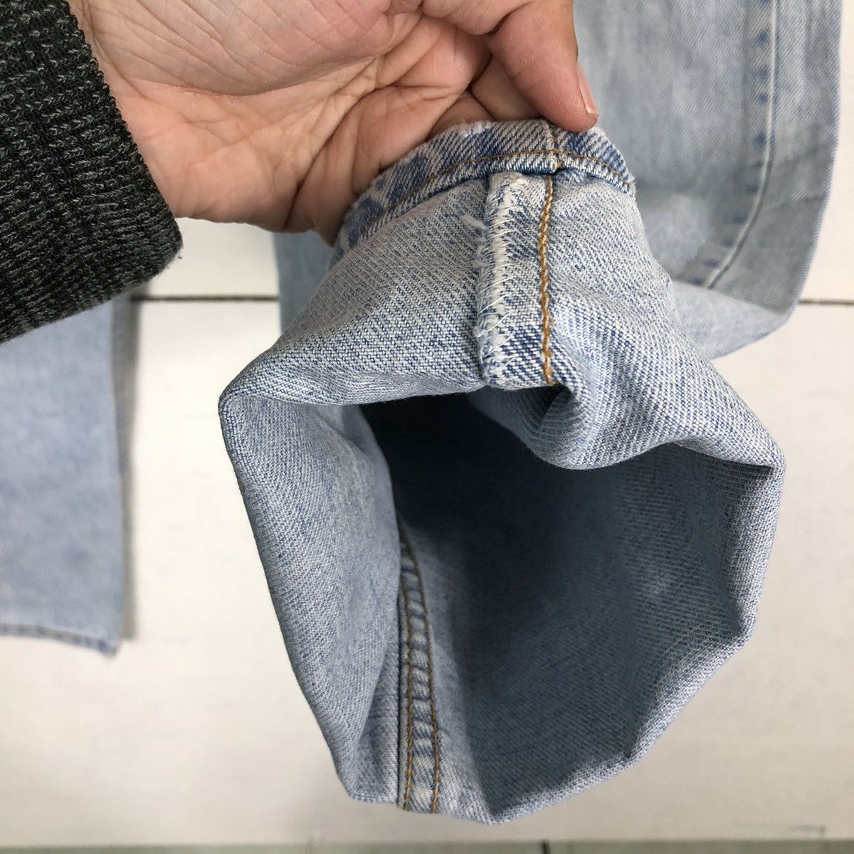 Levi's 🔥90’s Distressed Denim Jeans Levi’s Lot 555 Relaxed Fit Size US 36 / EU 52 - 13 Thumbnail
