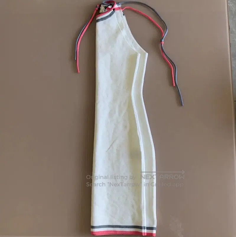 Fendi Fendi Sleeveless Knit Dress in White . Size XS / US 0-2 / IT 36-38 - 3 Thumbnail