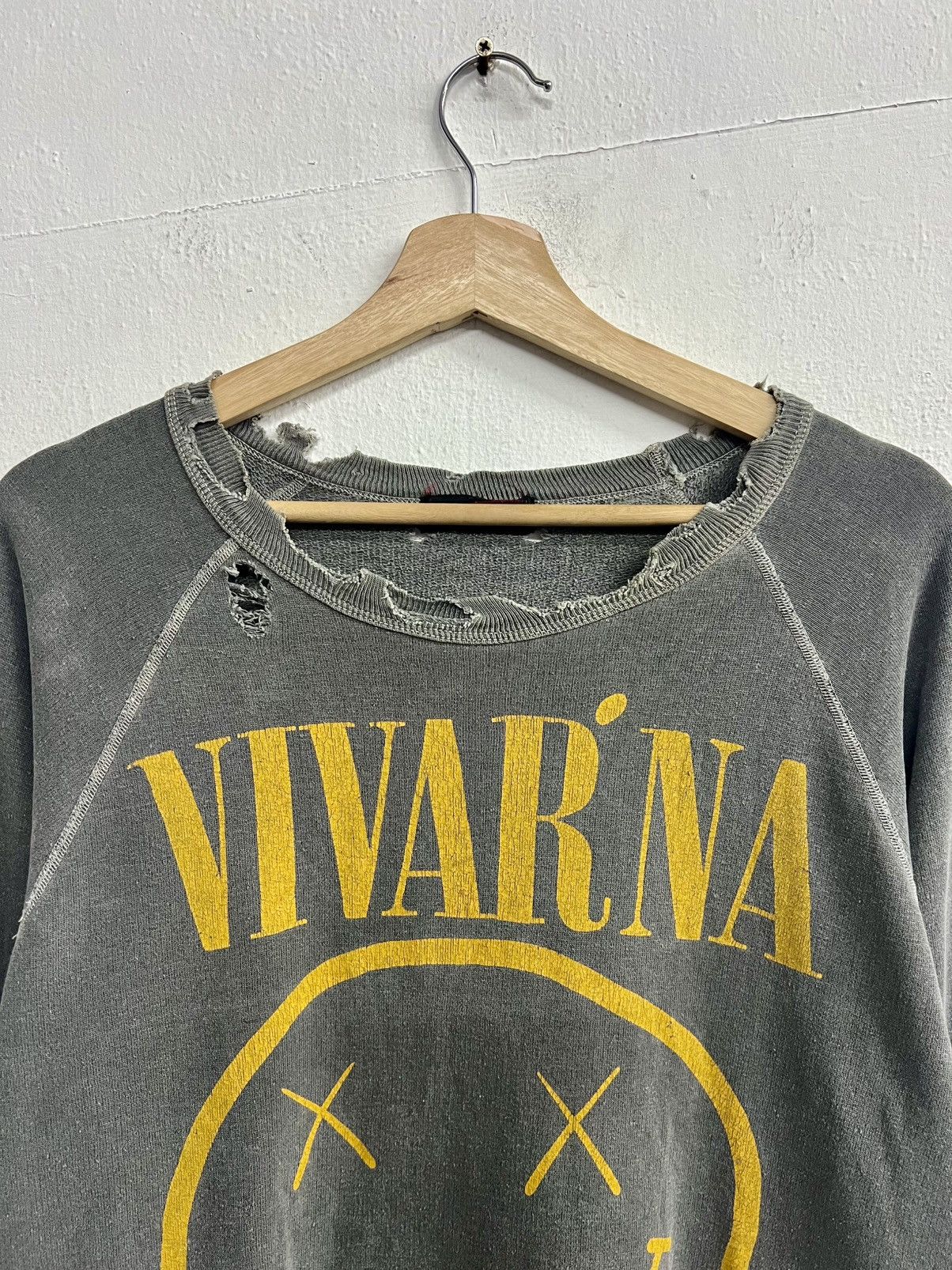 Japanese Brand RNA INC VIVARNA GRUNGE RIPPED LONGSLEEVE SWEAT Size US M / EU 48-50 / 2 - 7 Thumbnail