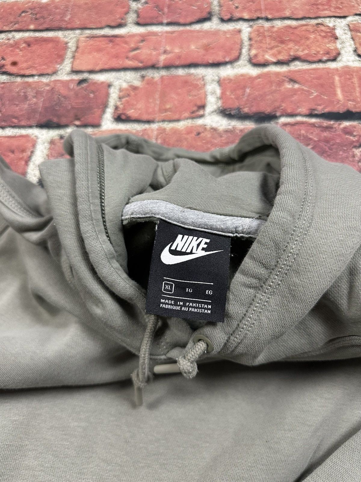 Nike Nike Sportswear Club Fleece Hoodie Olive Green Mini Swoosh Size US XL / EU 56 / 4 - 7 Thumbnail