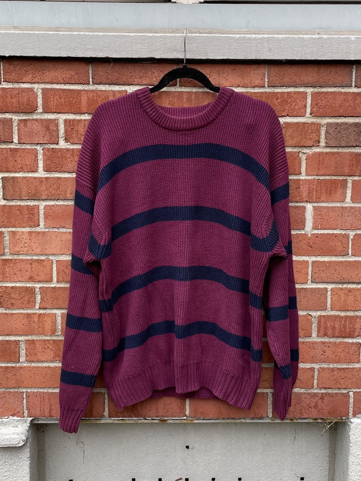 Eddie Bauer Vintage 90s Eddie Bauer Sweater Maroon striped Crewneck Size US L / EU 52-54 / 3 - 1 Thumbnail
