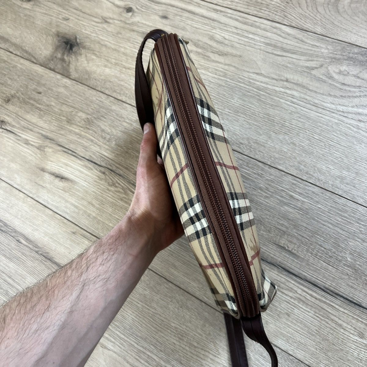 Burberry Vintage 90s Burberry Nova Check Mini Leather Shoulder Bag Size ONE SIZE - 8 Thumbnail