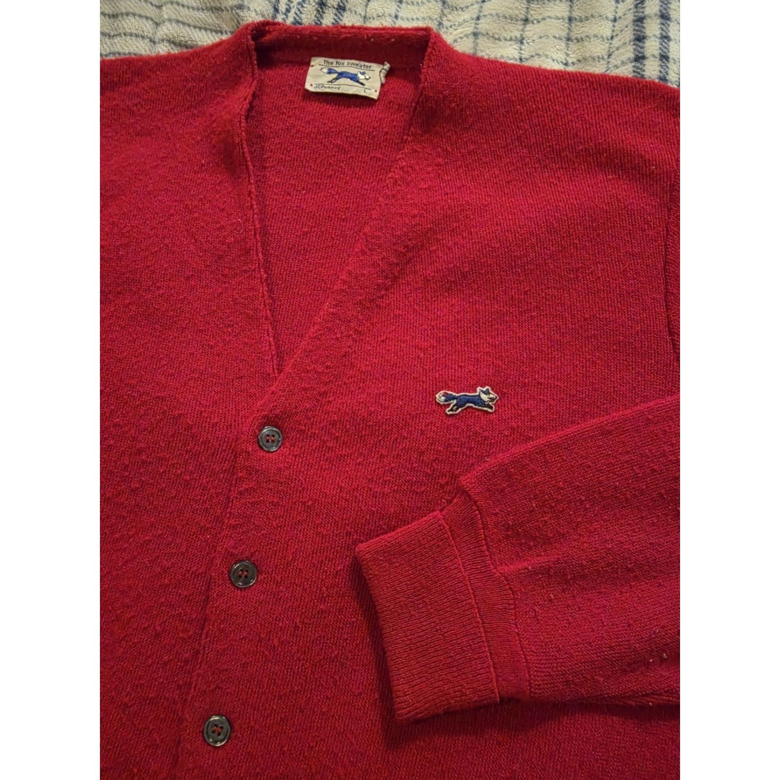 JCPenney VINTAGE JC Penney The Fox Sweater Cardigan Red Men's L V-Neck Long Sleeve Tight-Knit Button Logo Solid 70s USA Dad Size US L / EU 52-54 / 3 - 2 Thumbnail