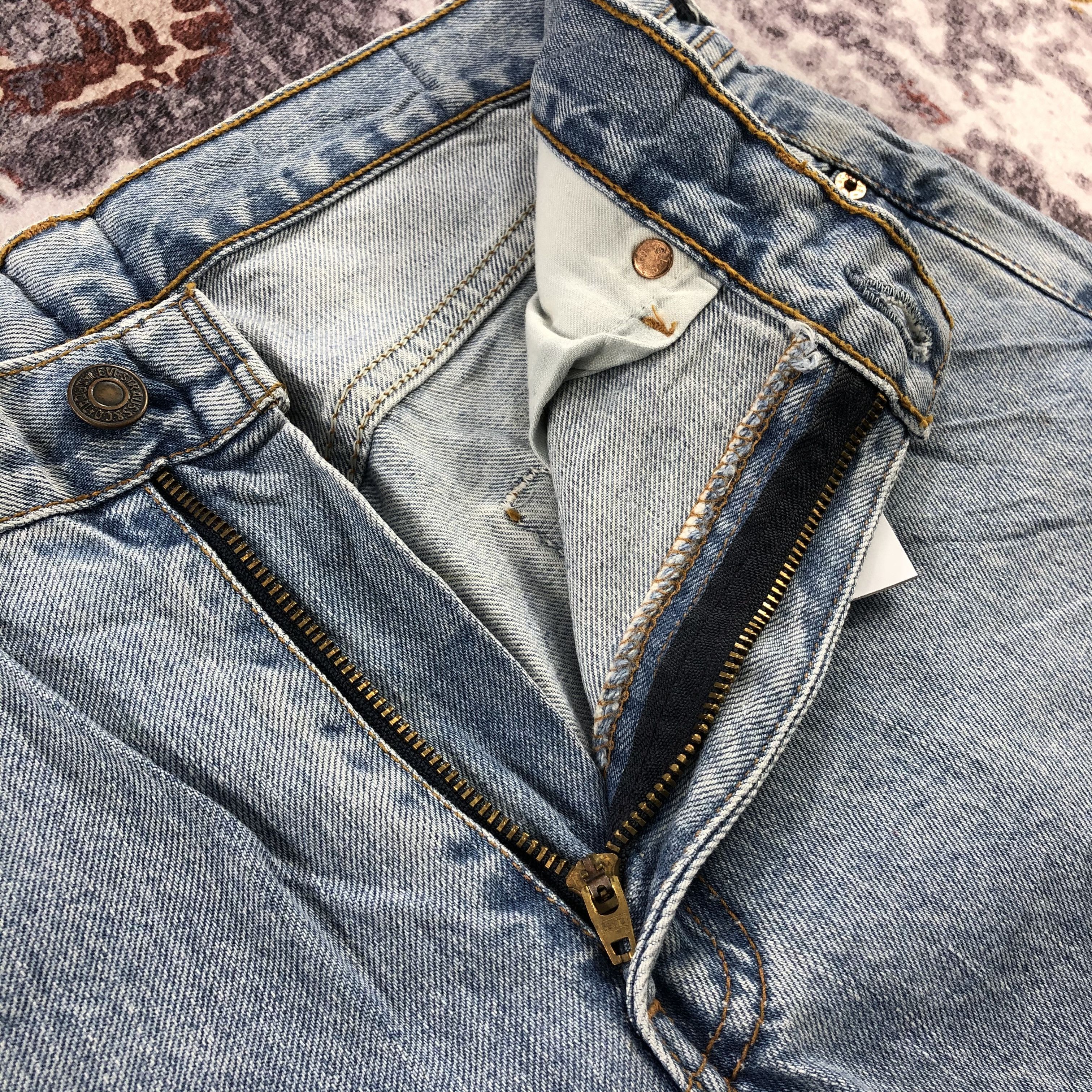 Levi's × Vintage Vintage 90s Light Wash Levis 511 Jeans-JM2160 Size US 30 / EU 46 - 8 Thumbnail