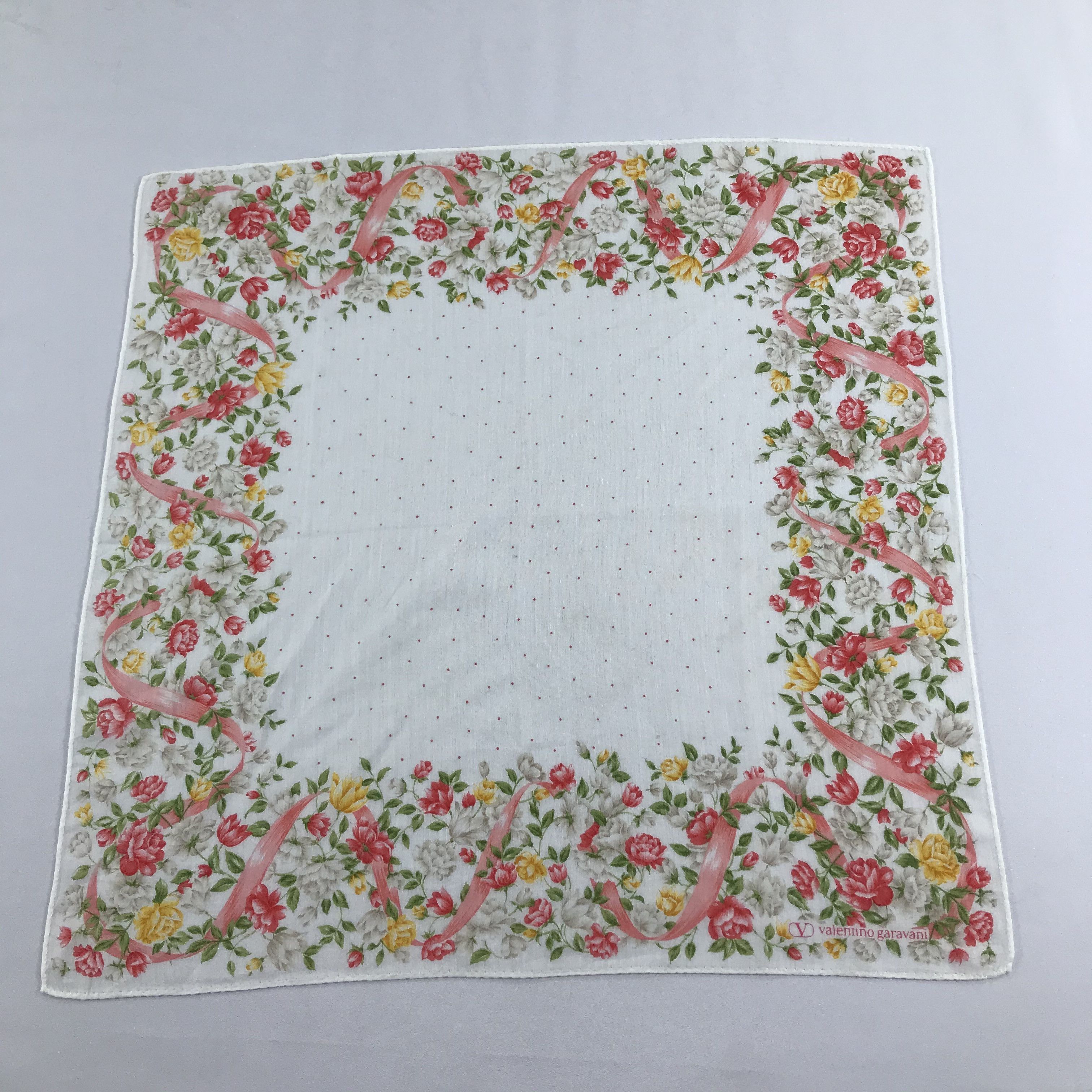 Vintage Valentino Garavani Handkerchief Neckerchief Bandana H1246 Size ONE SIZE - 2 Thumbnail