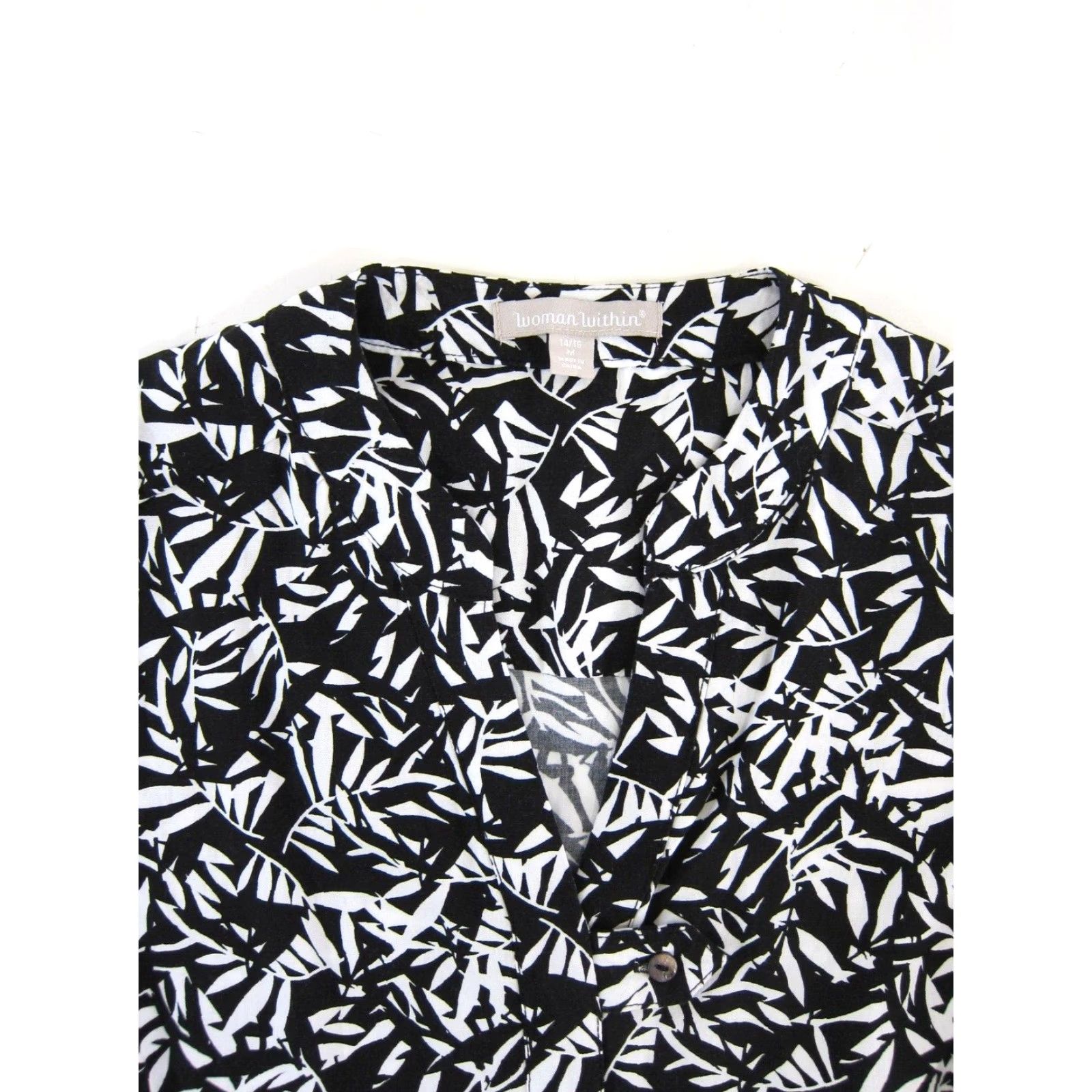 Vintage Woman Within Blouse Women Sleeveless V-Neck Rayon Floral Black White Tunic 14/16 M Size XL / US 12-14 / IT 48-50 - 7 Thumbnail