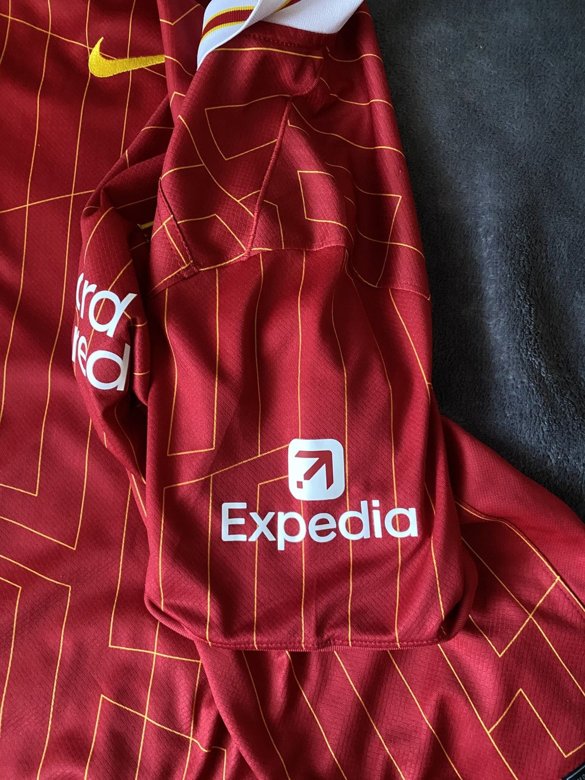 Nike Ogrinal Liverpool 2024/25 T-Shirt without name set Size US XL / EU 56 / 4 - 5 Thumbnail