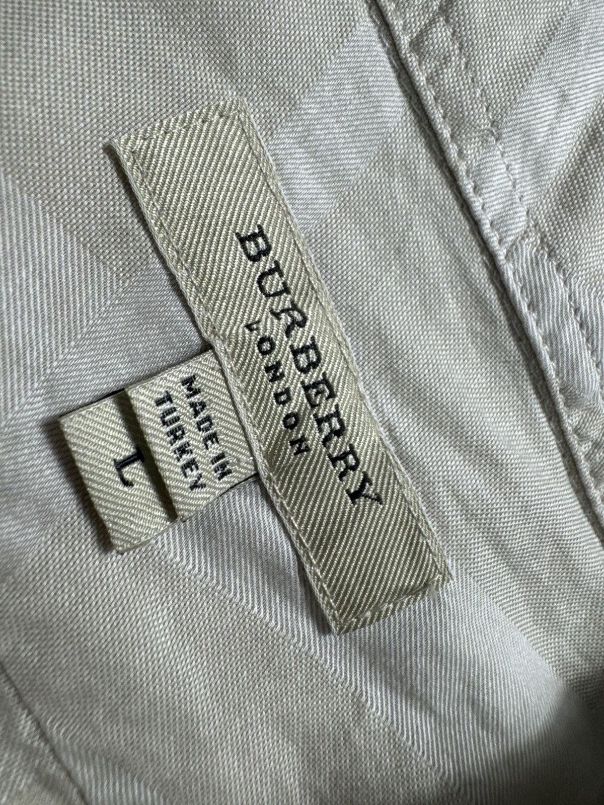 Burberry Burberry London Luxury Checkered Button Up Shirt Size L Size US L / EU 52-54 / 3 - 6 Thumbnail