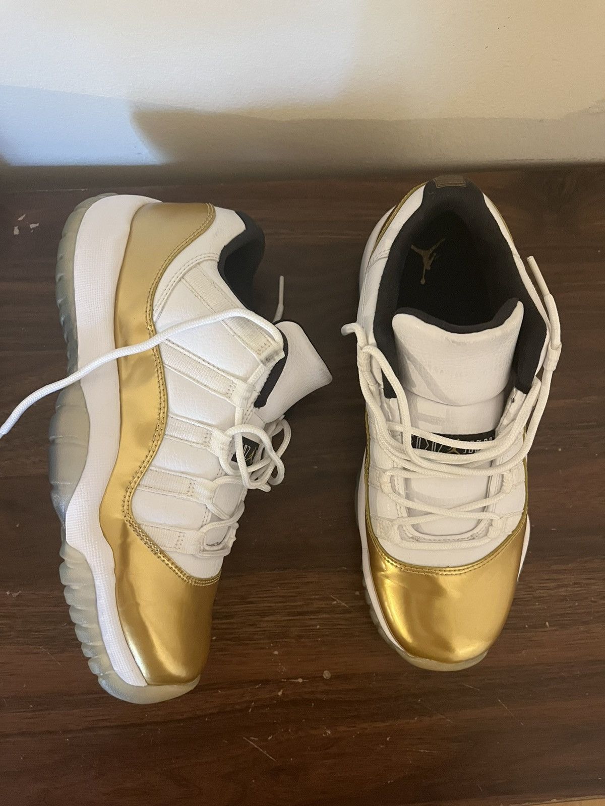 Nike Jordan 11 Retro Low Size US 6.5 / EU 39-40 - 7 Thumbnail