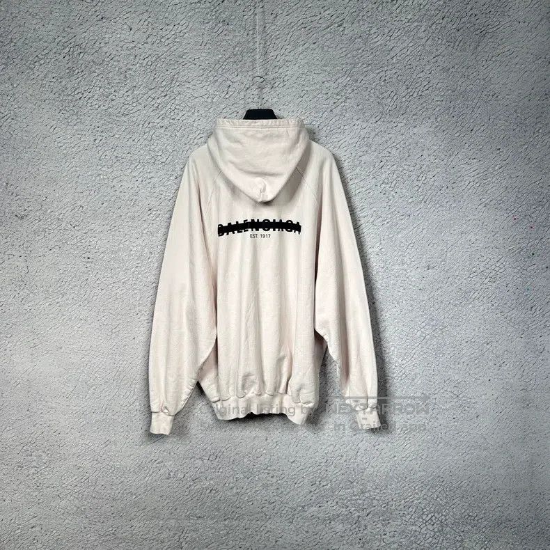 Balenciaga Balenciaga FW22 Strikethrough Letter Logo Loose Hooded Bei Size US M / EU 48-50 / 2 - 2 Thumbnail