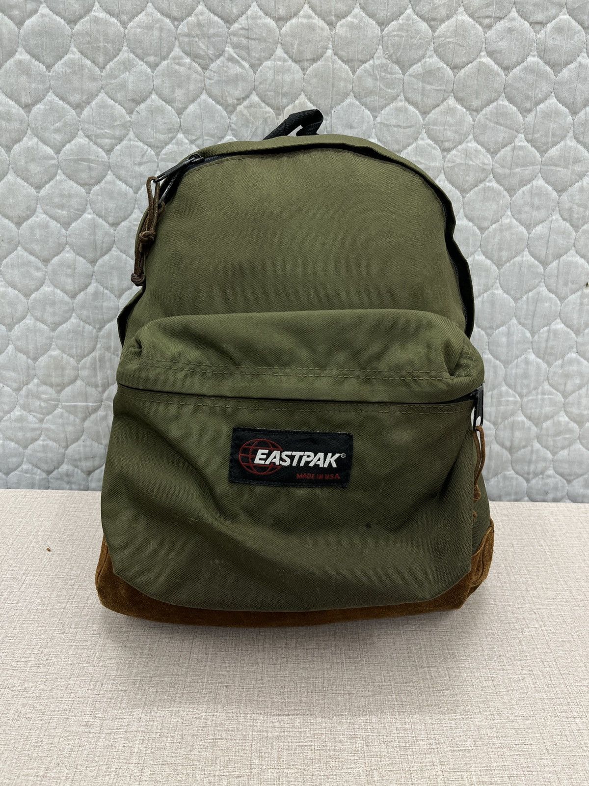 image of Eastpak Steals VTG Easpak Bagpack in Green/Brown, Men's