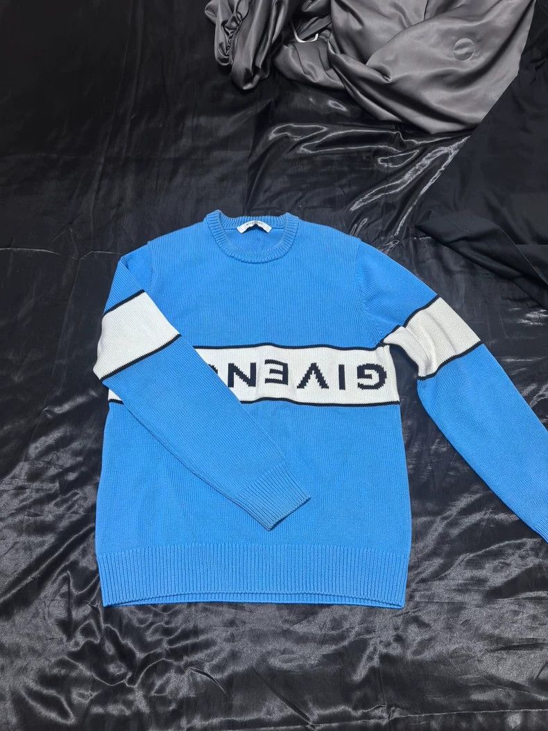 Givenchy Givenchy Classic Model Sweater Size M Size US M / EU 48-50 / 2 - 2 Thumbnail