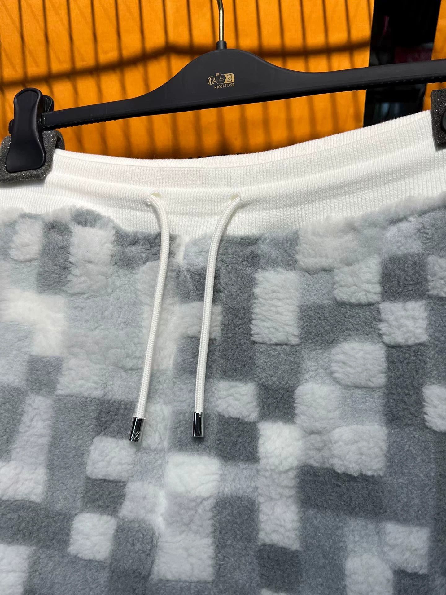 Louis Vuitton louis vuitton shorts Size US 34 / EU 50 - 4 Thumbnail