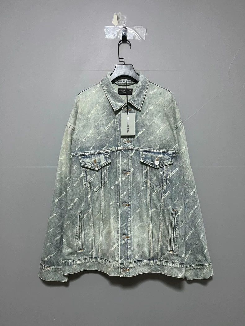 Balenciaga Balenciaga Distressed Logo Denim Jacket Size US S / EU 44-46 / 1 - 1 Thumbnail