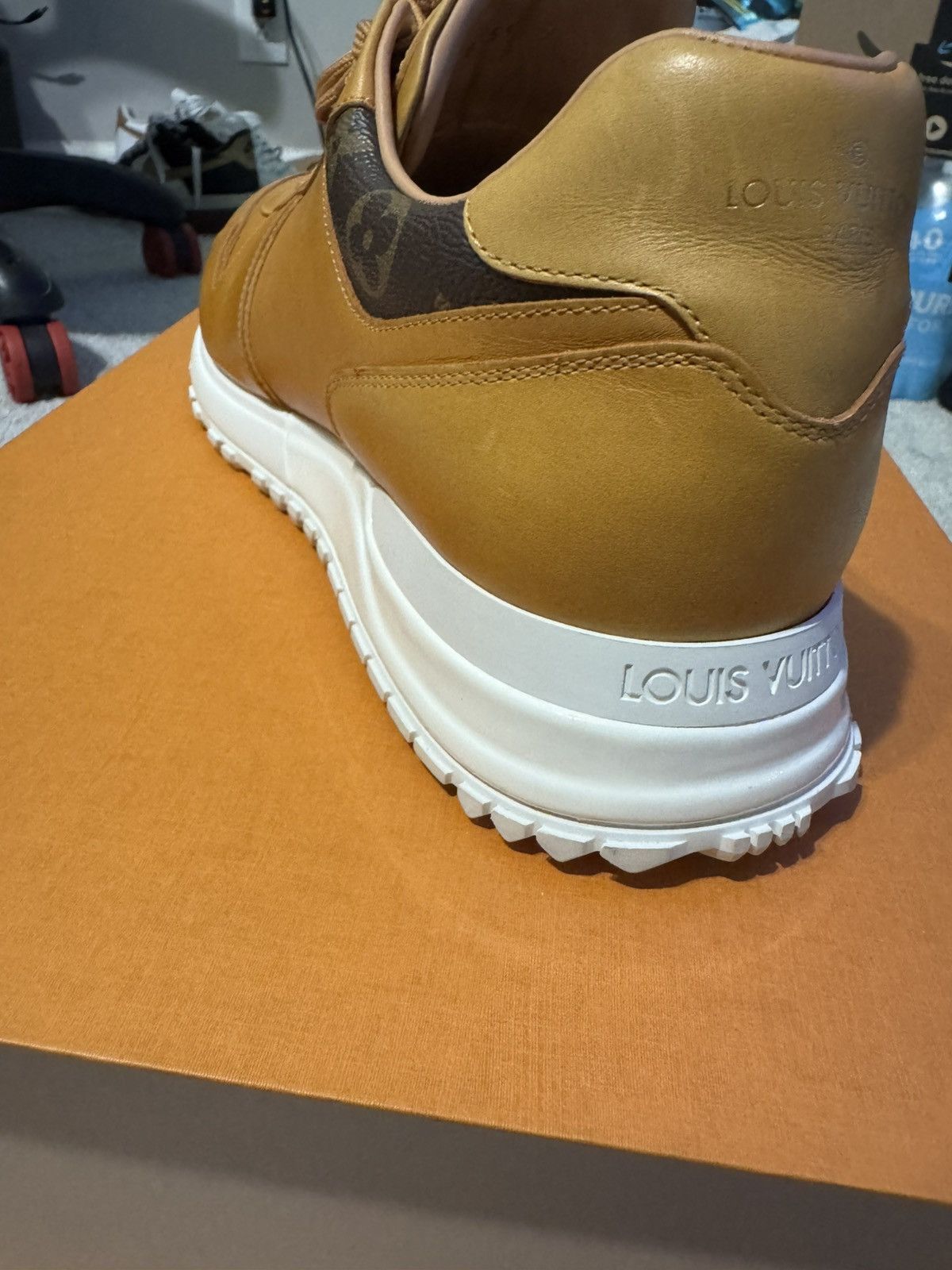 Louis Vuitton Louis Vuitton Run Away size 10(US) Size US 10 / EU 43 - 4 Thumbnail