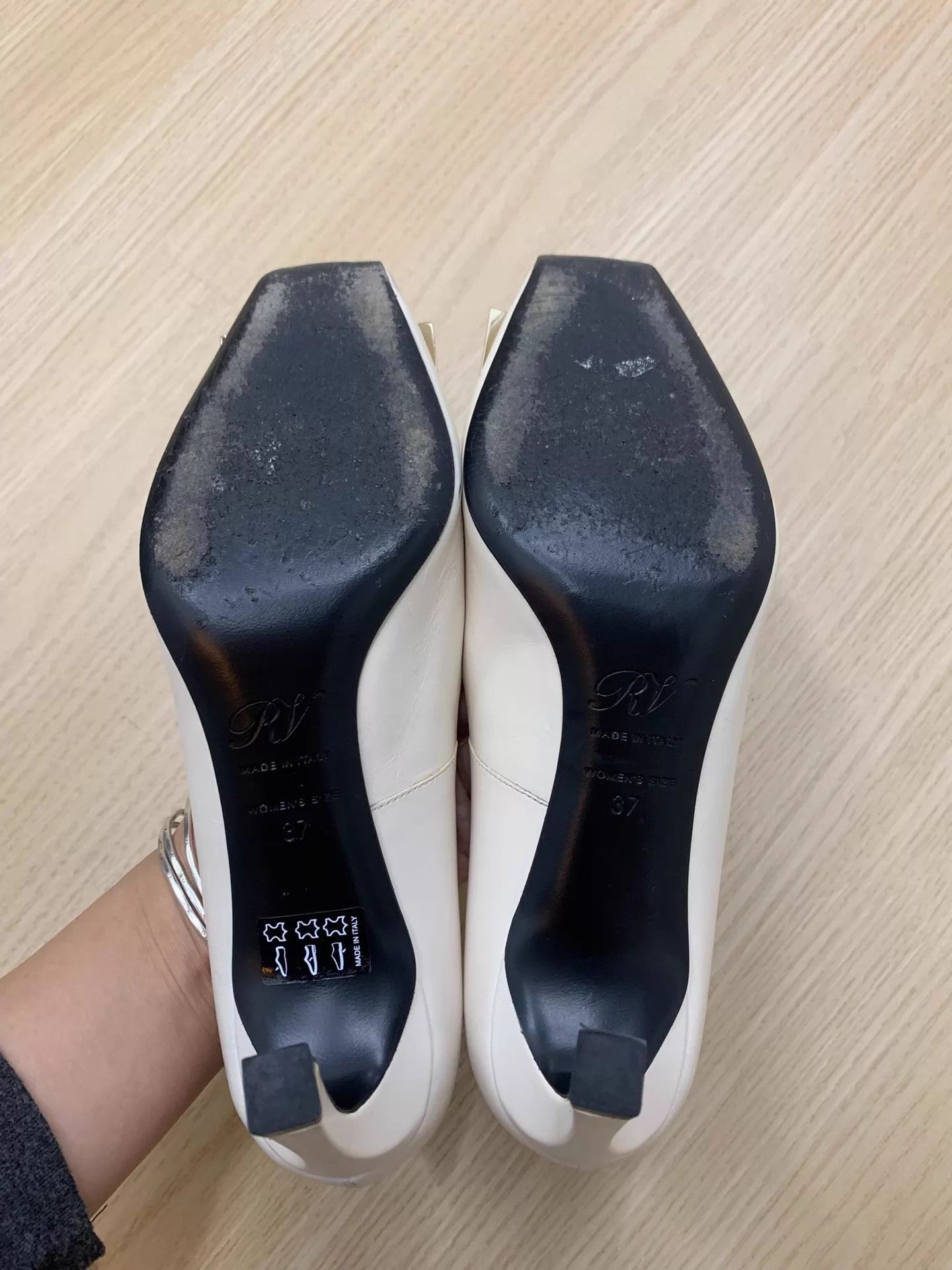 Roger Vivier Roger Vivier White Square Buckle Heels Size 37 New Size US 6.5 / IT 36.5 - 5 Thumbnail