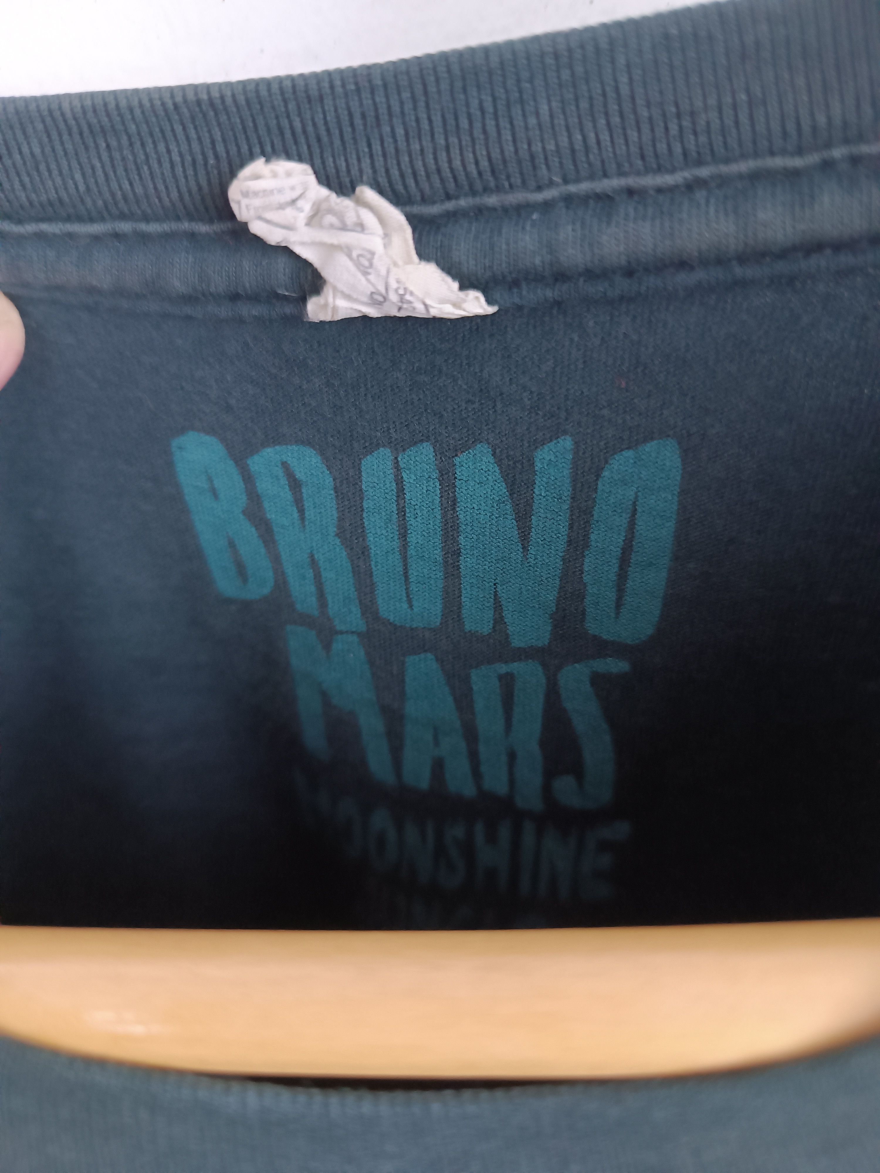 Rap Tees VINTAGE 2014 BRUNO MARS MOONSHINE JUNGLE drake beyonce Size US XL / EU 56 / 4 - 9 Thumbnail