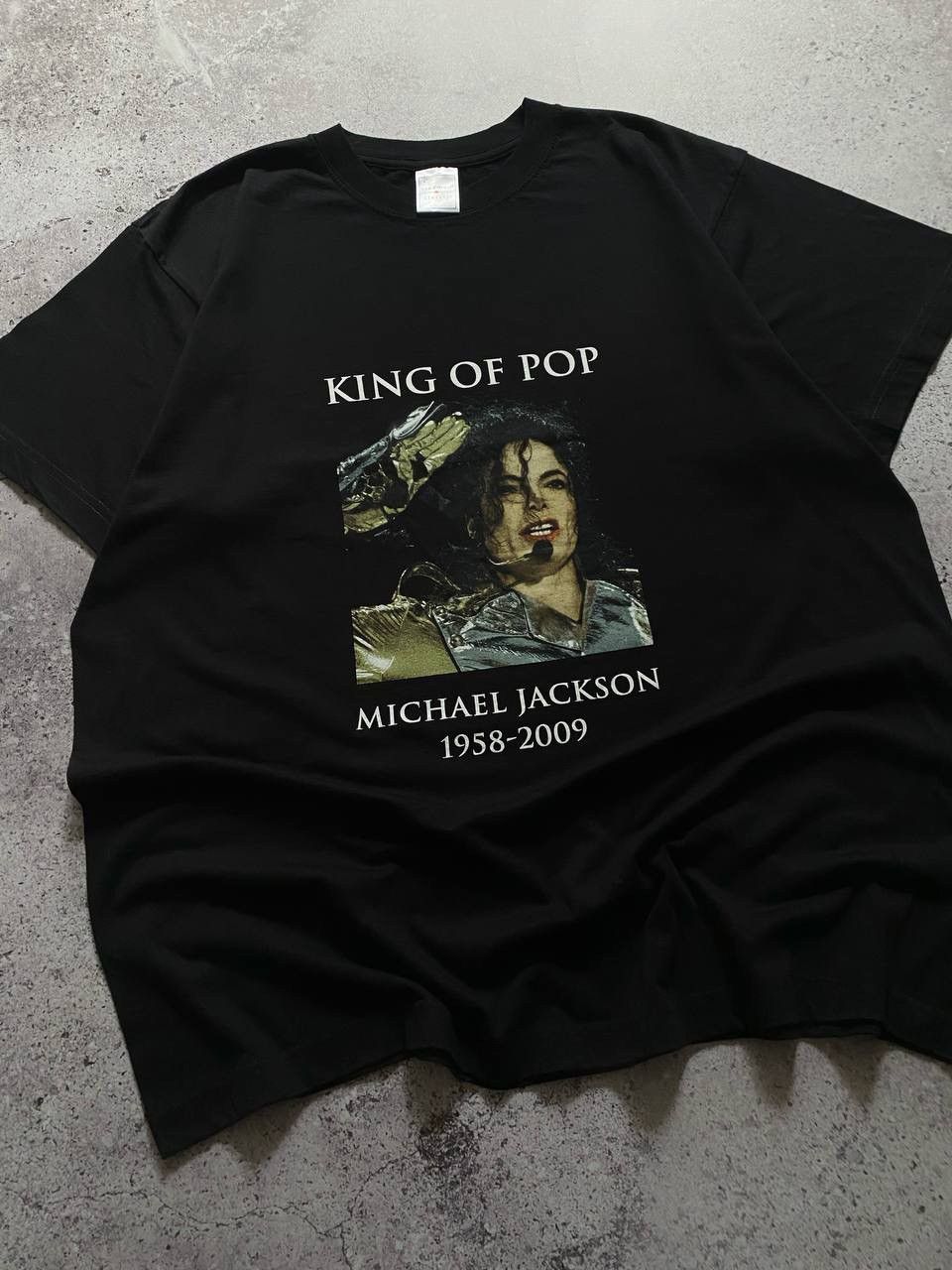 Vintage VINTAGE 00s MICHAEL JACKSON KING POP 1958-2009 MEMORIAL TEE Size US L / EU 52-54 / 3 - 3 Thumbnail