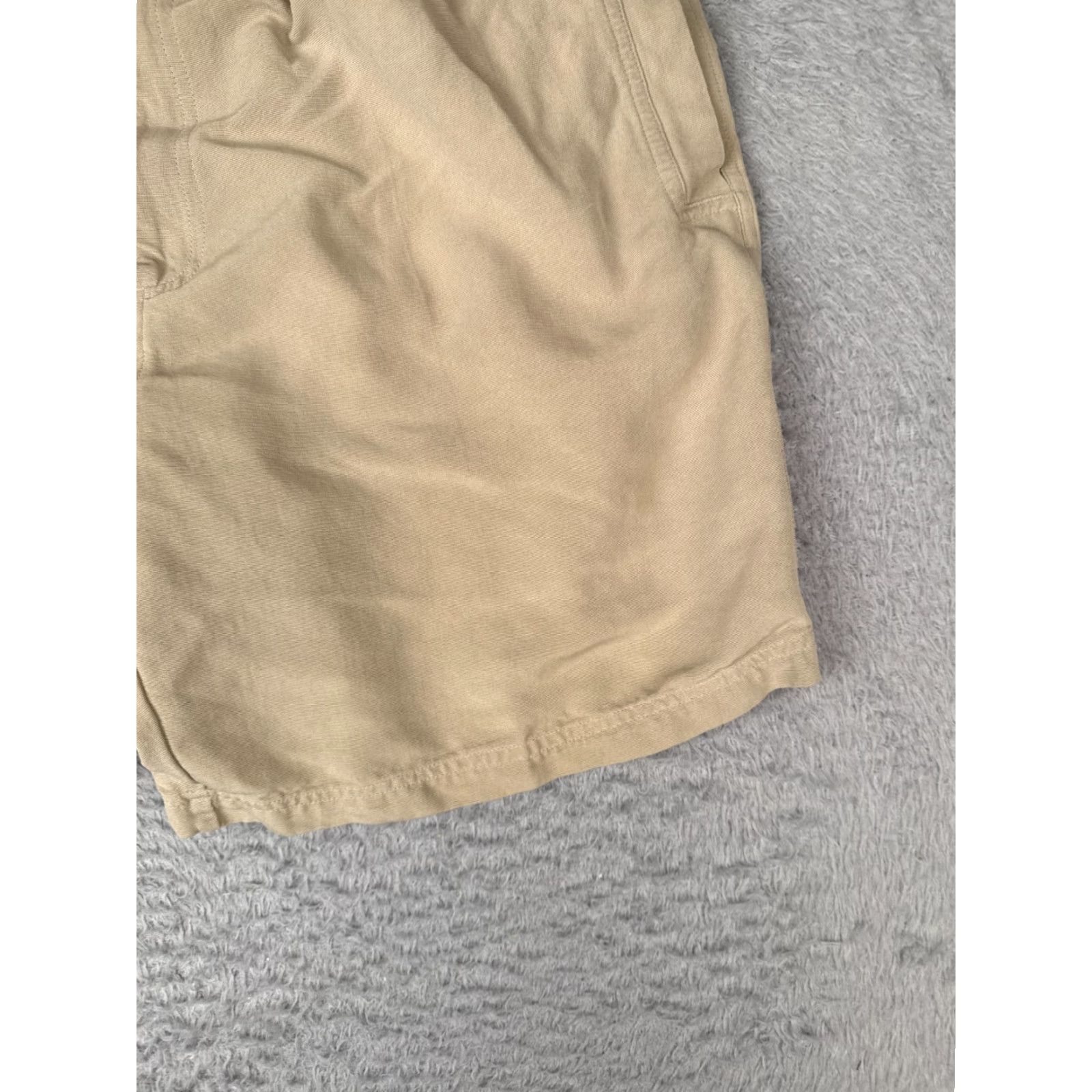 Tommy Bahama Tommy Bahama Shorts Adult 34 Beige 100% Silk Pleated Beach Vacation Resort 34x8 Size US 34 / EU 50 - 2 Thumbnail