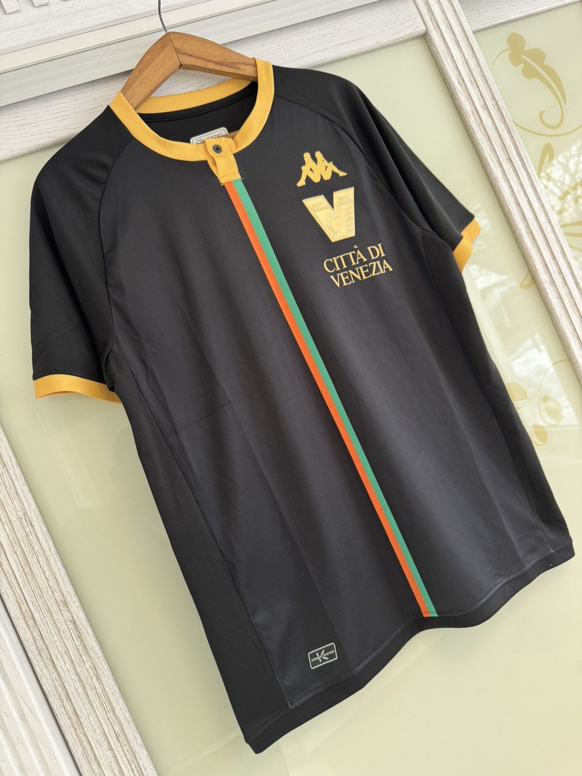 Kappa Venezia 2023-2024 Home Soccer Jersey Football Kit Shirt Size US L / EU 52-54 / 3 - 4 Thumbnail