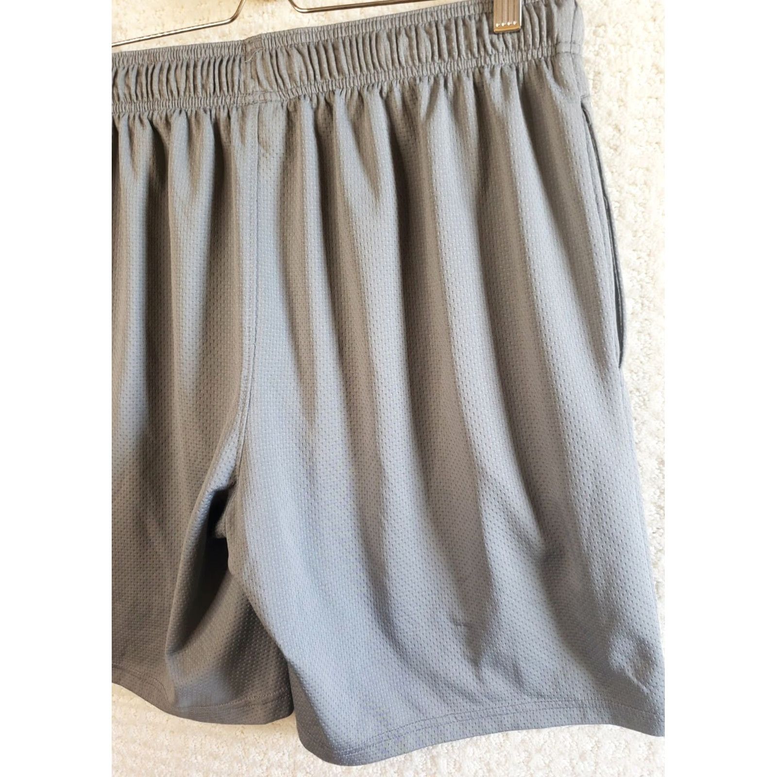 Athletic Works Athletic Works Mens L Gray Training Shorts Polyester Elastic Drawstring Athletic Size US 33 - 6 Thumbnail