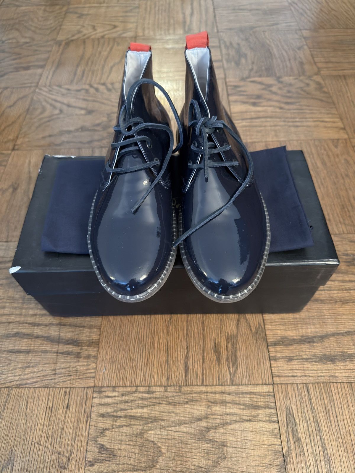 Del Toro Del Toro Navy Patent Leather Chukka Sneaker Size US 9.5 / EU 42-43 - 2 Thumbnail