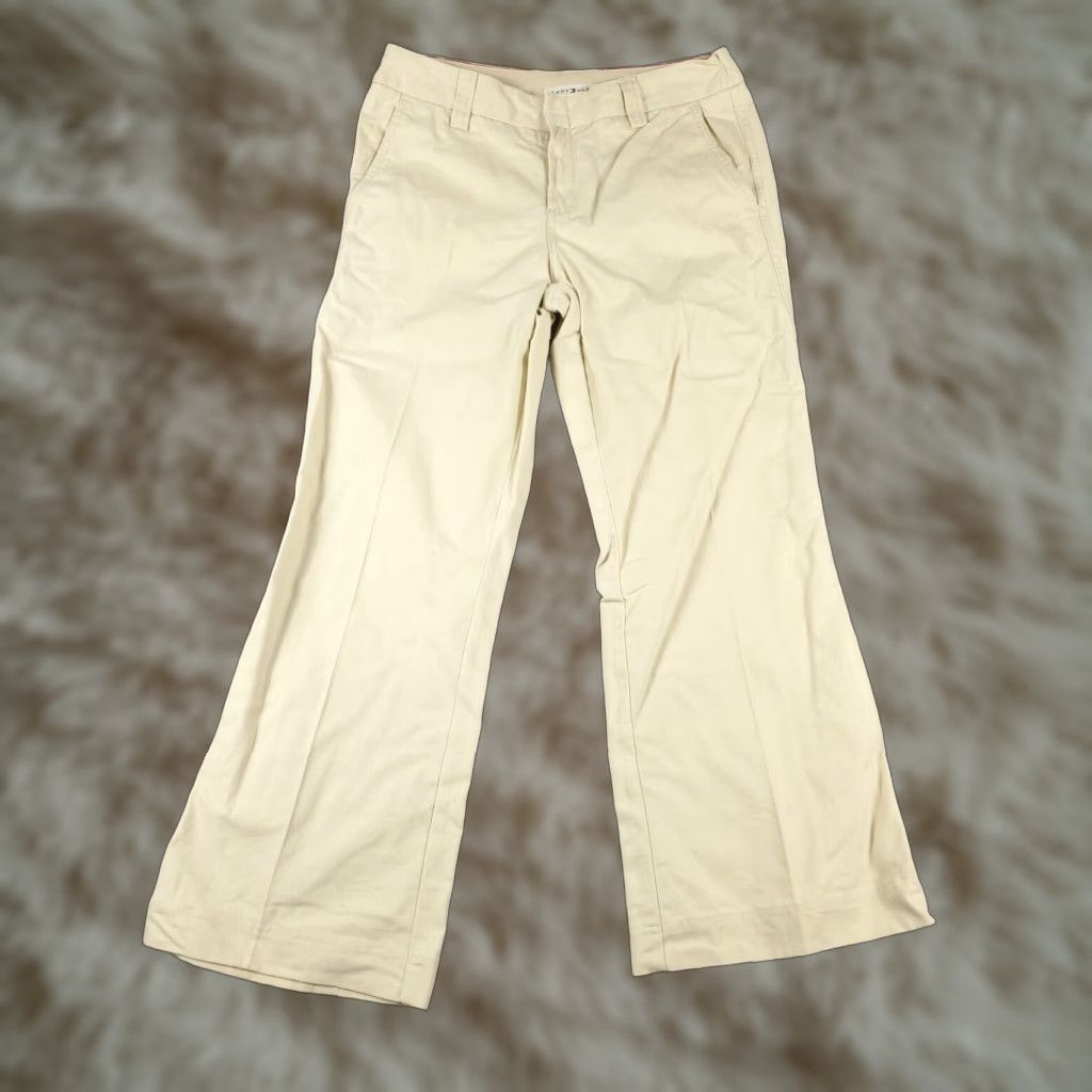 Tommy Hilfiger VINTAGE Tommy Hilfiger Pants Women's Flared Leg Chino Size 31 Ivory Cotton Blend Office Casual Size 24" / US 00 / IT 34 - 1 Thumbnail