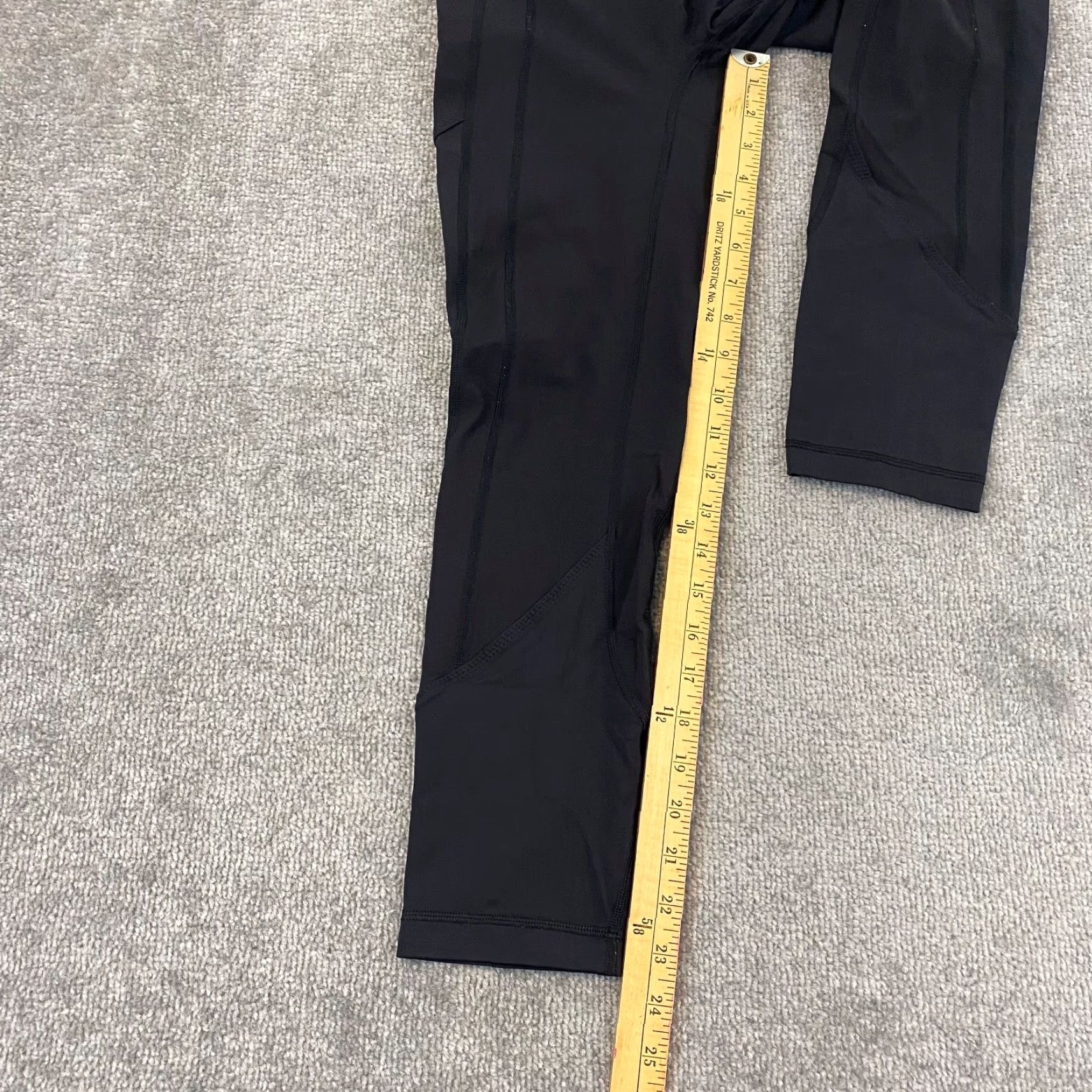 Lululemon Lululemon Leggings Womens 4 Black Mid-Rise 23.5" Cropped Capri Workout Athletic Size 27" / US 4 / IT 40 - 6 Thumbnail